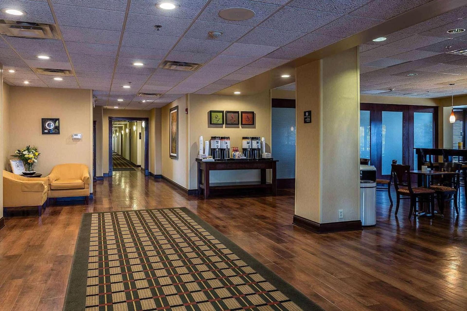 Hampton Inn Somerset photo 9