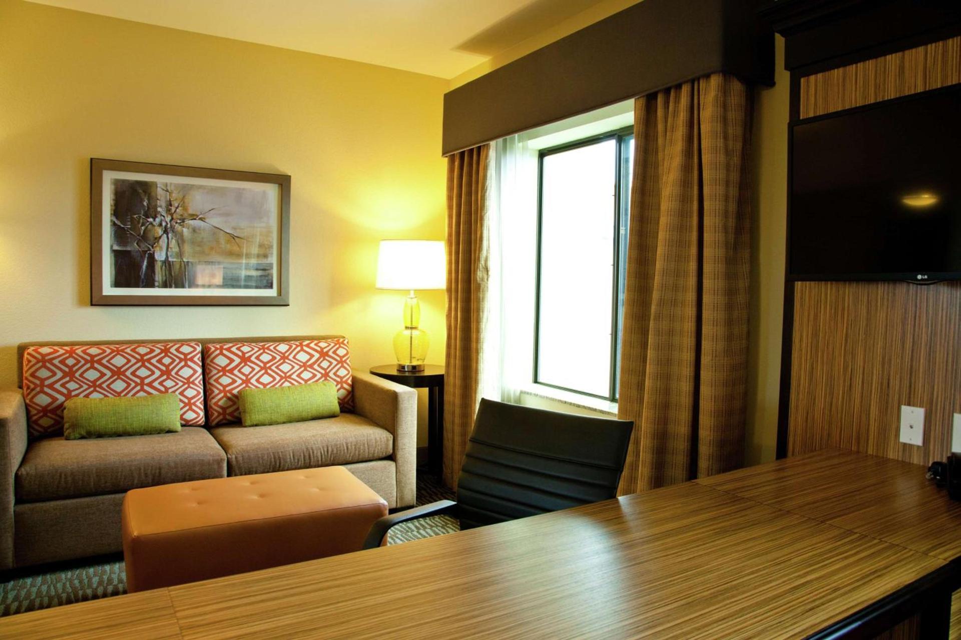 Hampton Inn & Suites Salinas photo 16