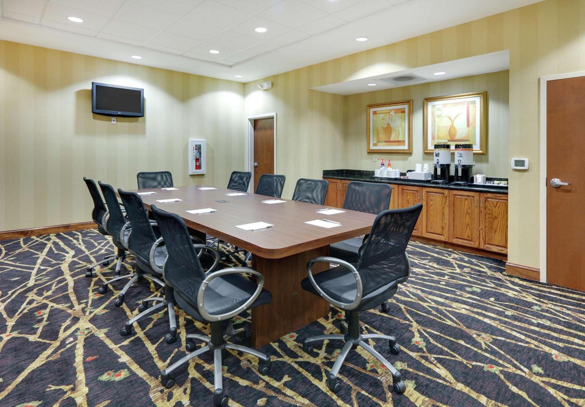 Hampton Inn & Suites Southern Pines-Pinehurst photo 48