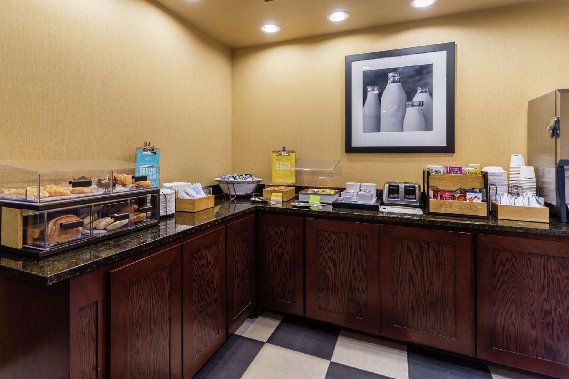 Hampton Inn Somerset photo 20