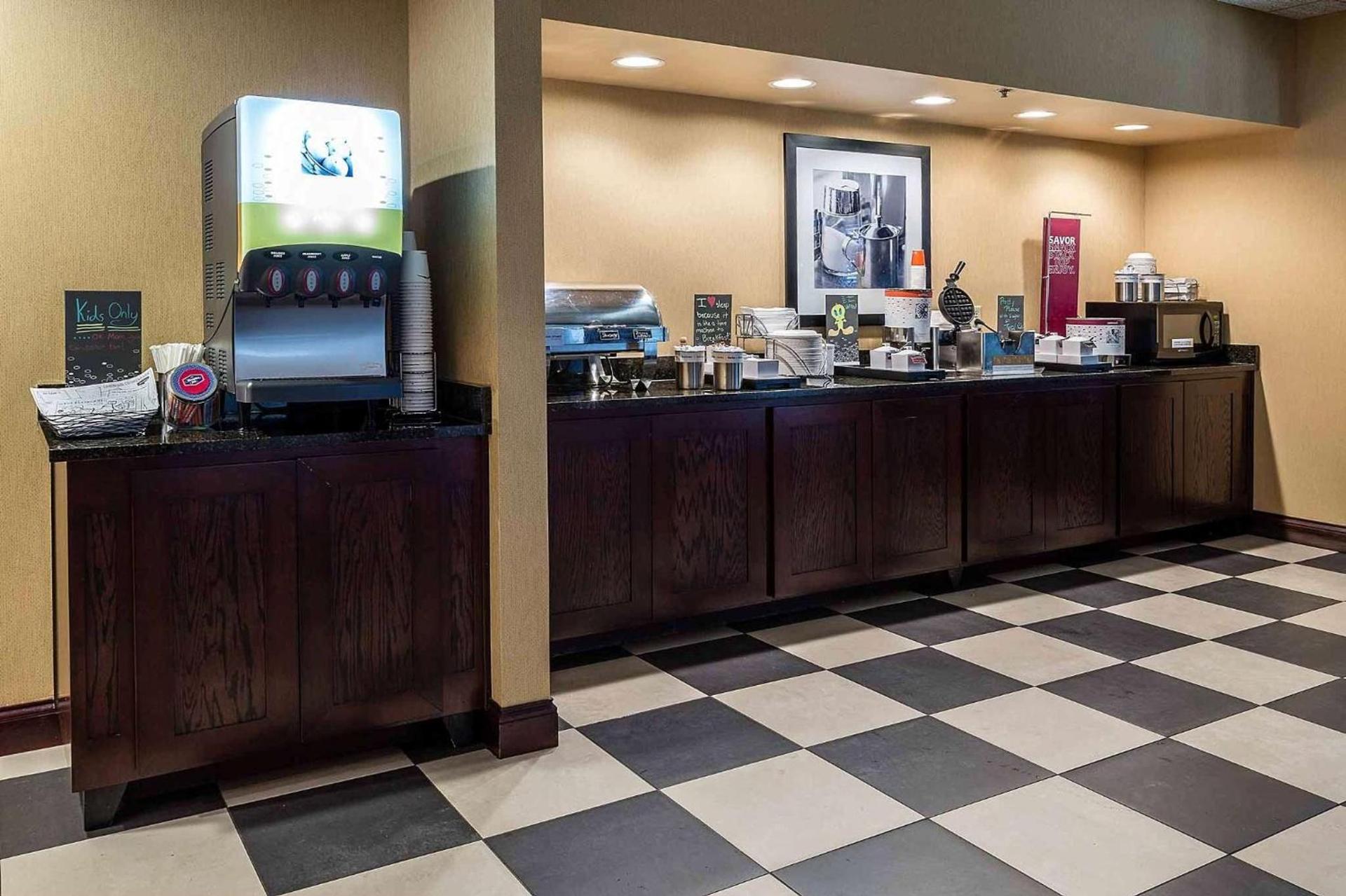 Hampton Inn Somerset photo 22
