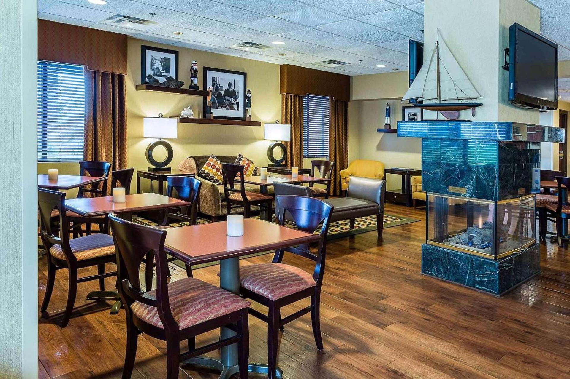 Hampton Inn Somerset photo 25