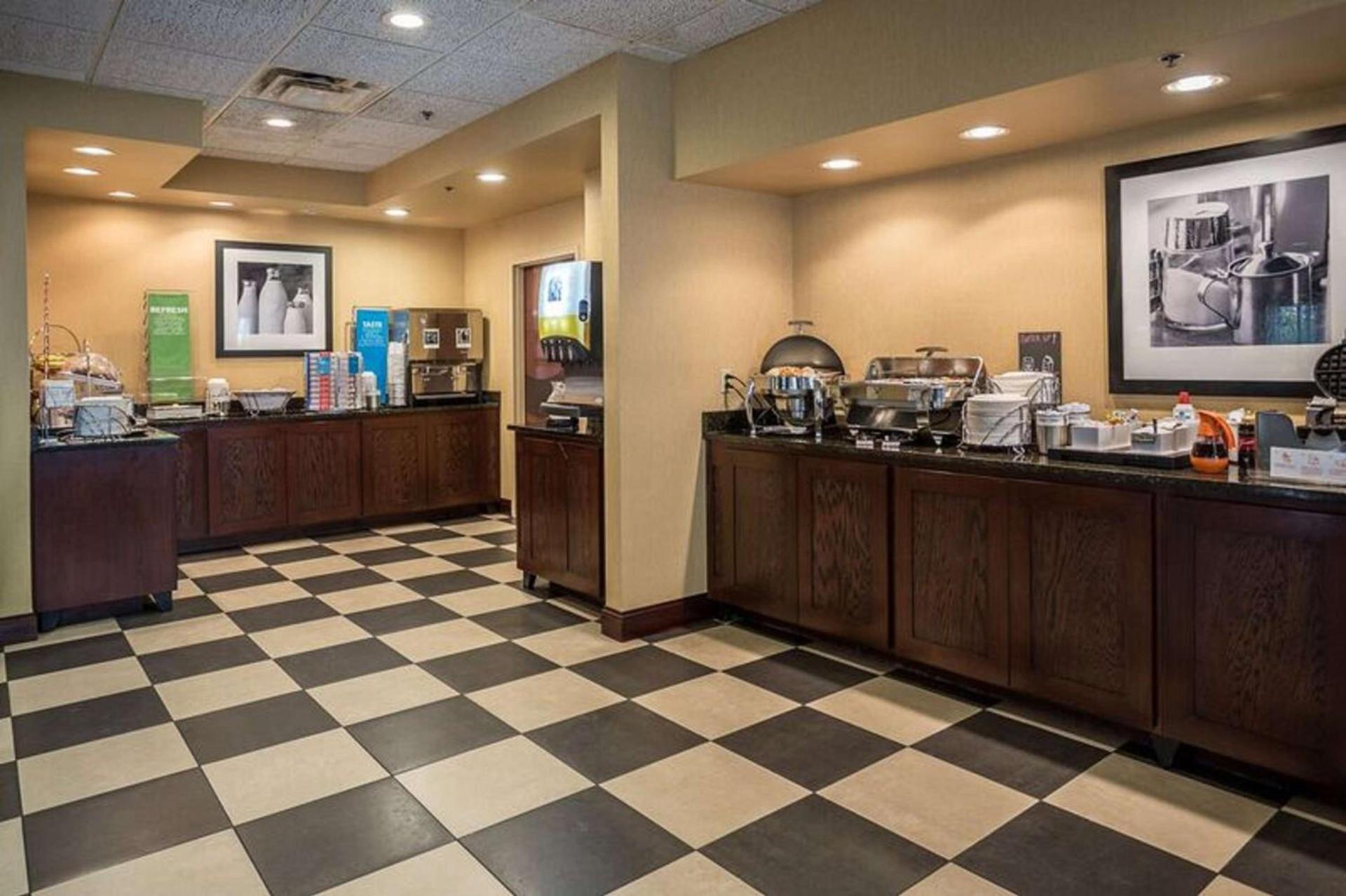 Hampton Inn Somerset photo 30