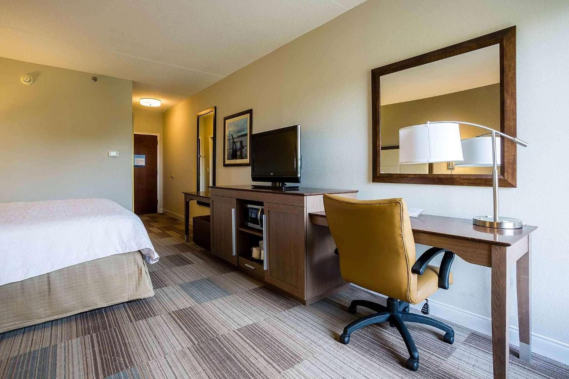Hampton Inn Somerset photo 44