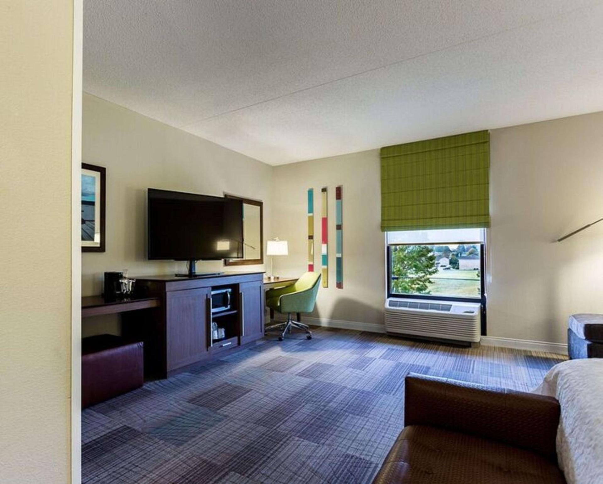 Hampton Inn Somerset photo 65