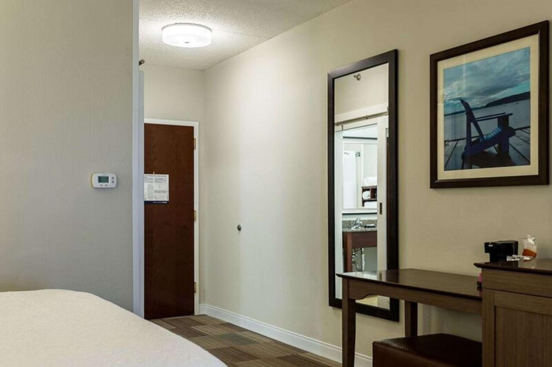Hampton Inn Somerset photo 82