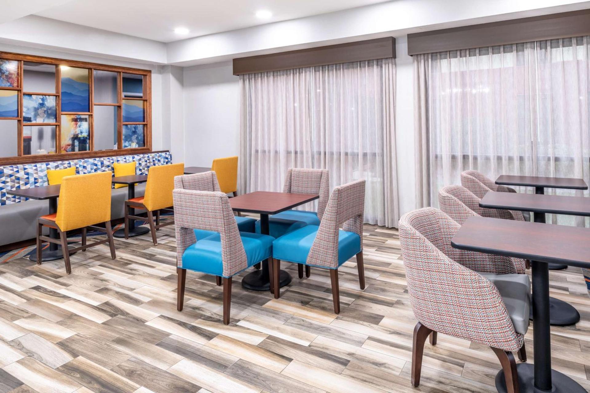 Hampton Inn Sanford photo 8