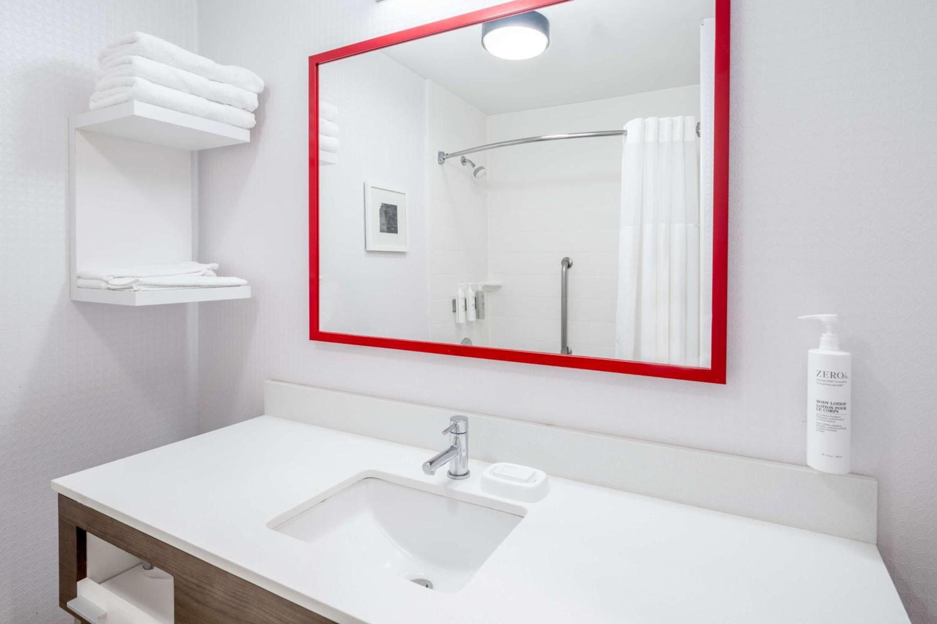 Hampton Inn Sanford photo 12