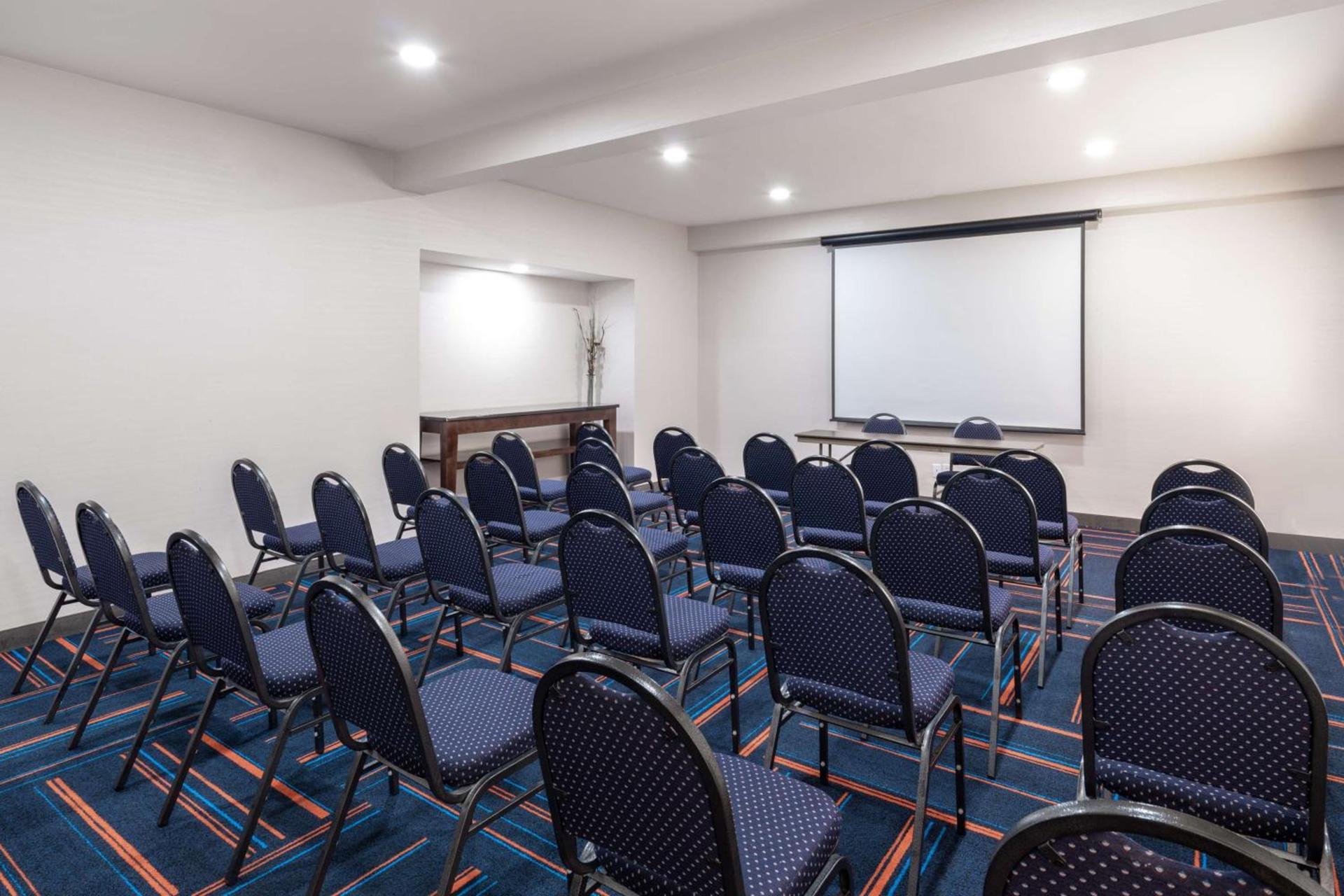 Hampton Inn Sanford photo 41