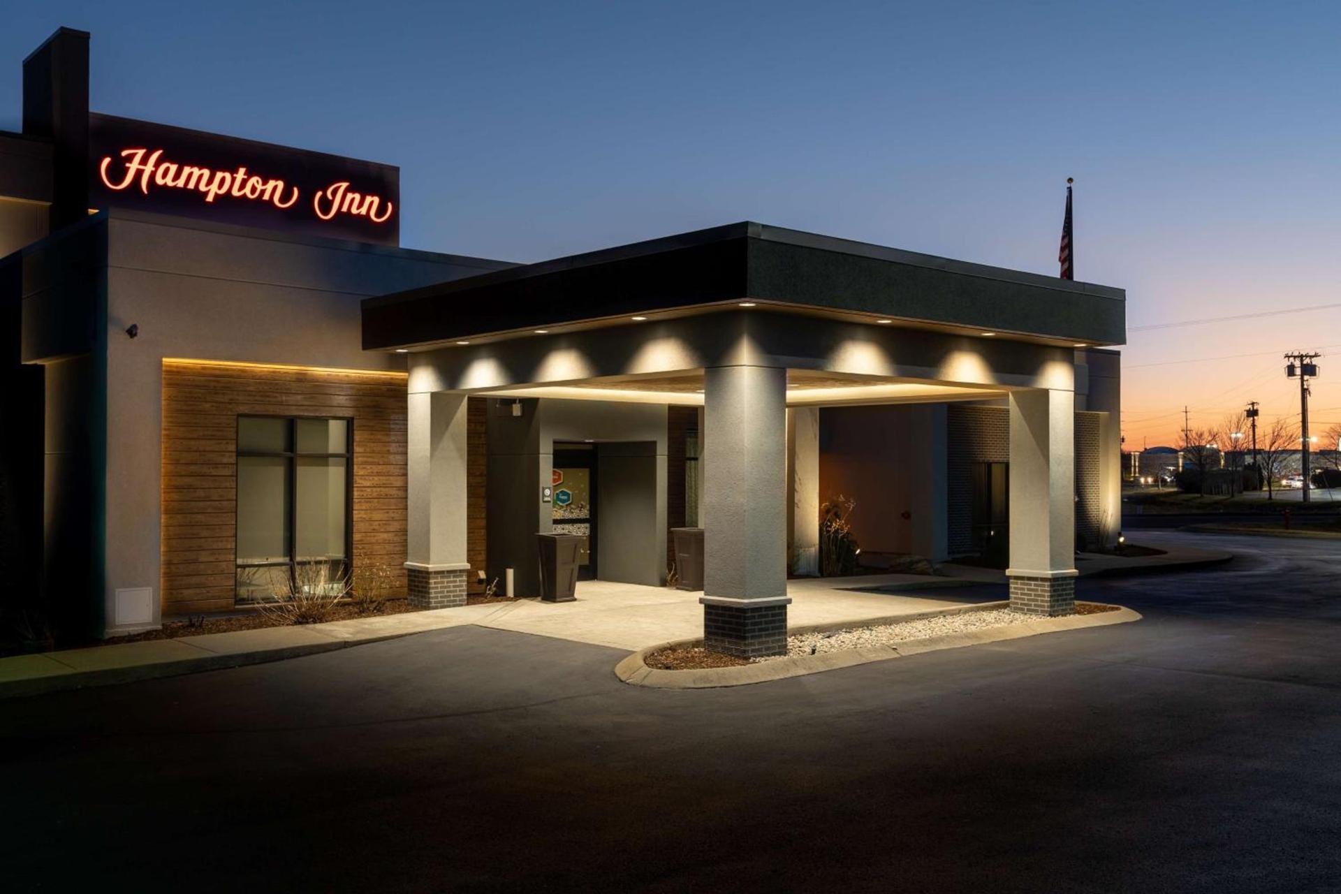 Hampton Inn - Springfield photo 27