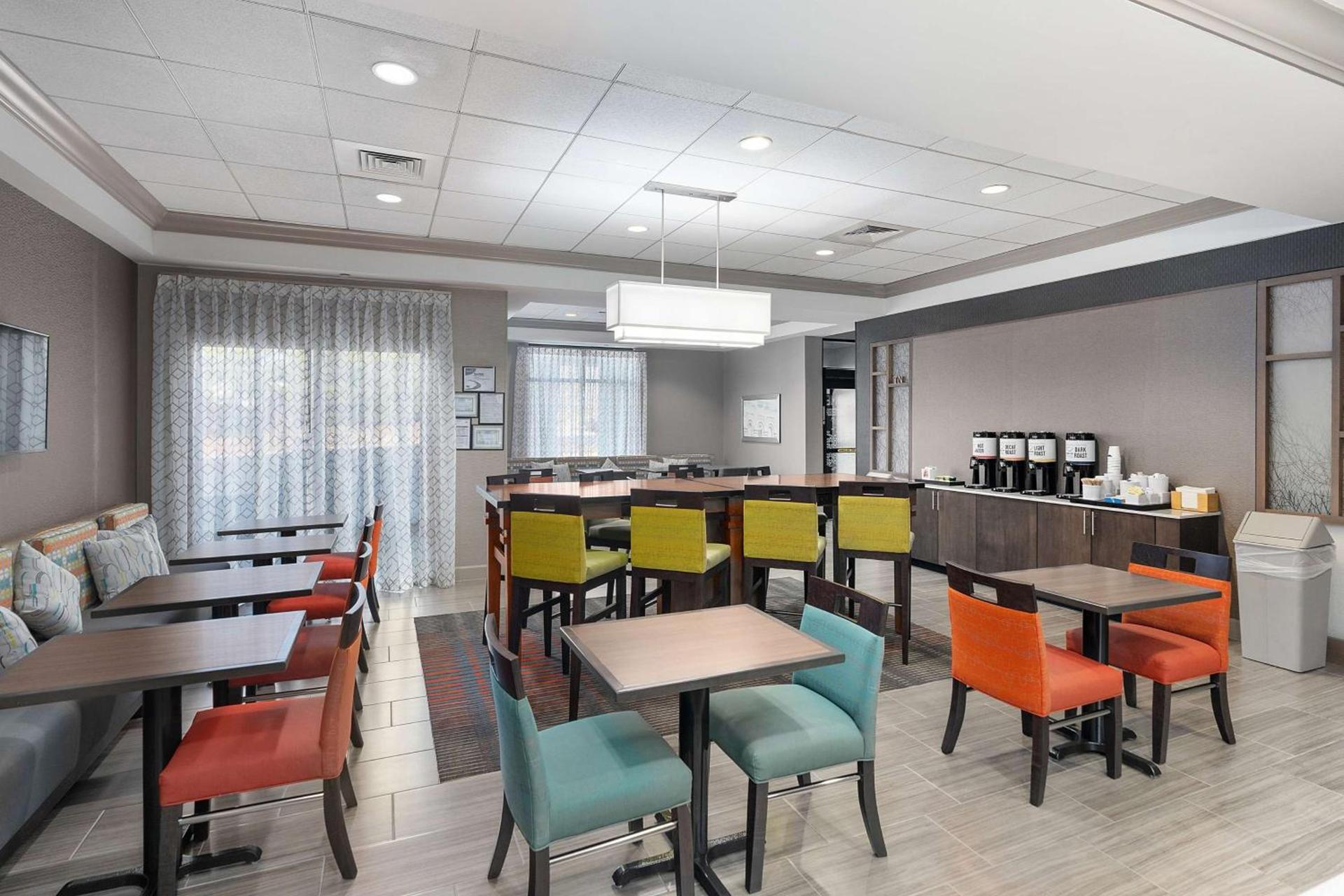 Hampton Inn - Springfield photo 28