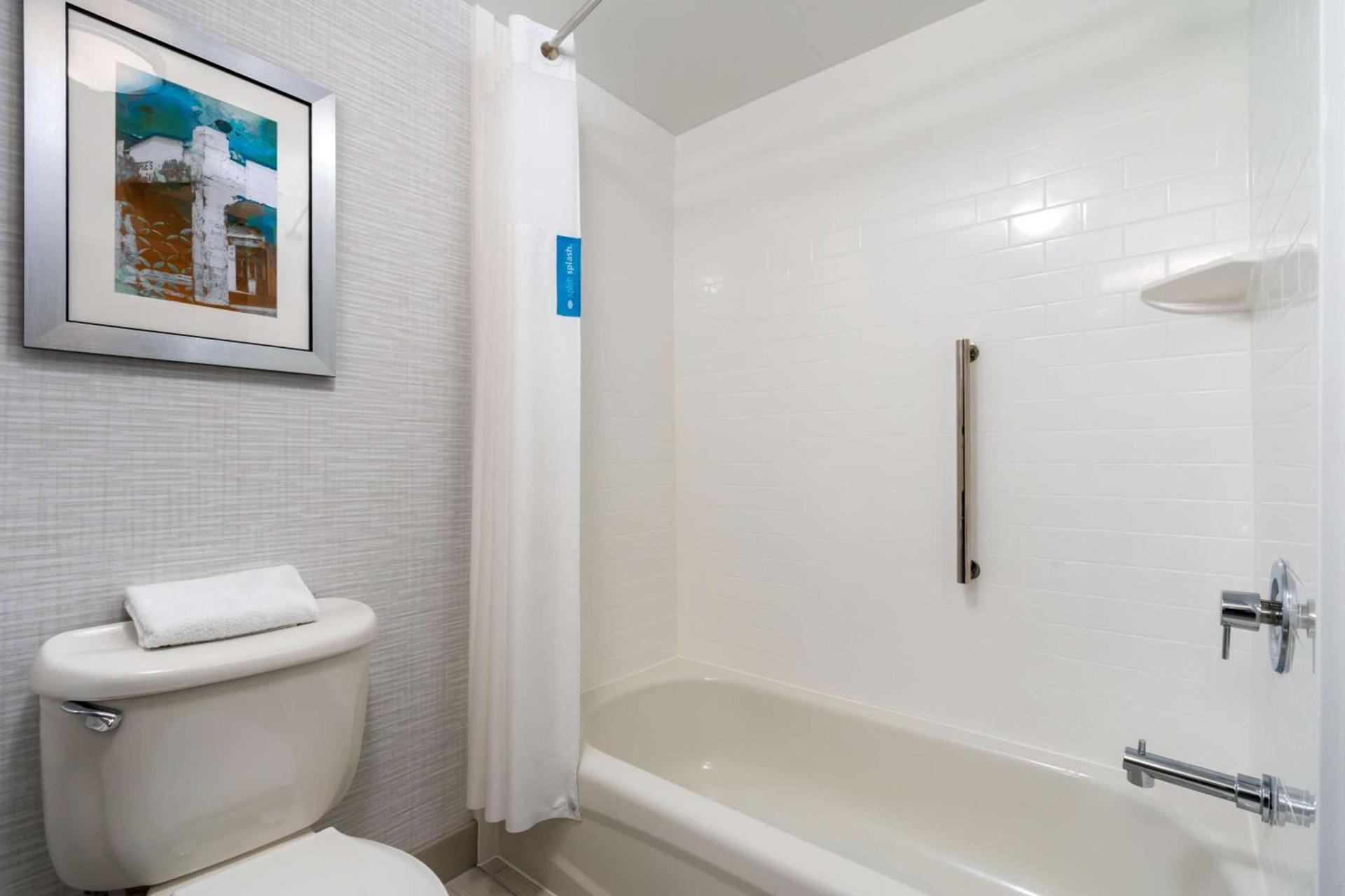 Hampton Inn - Springfield photo 12