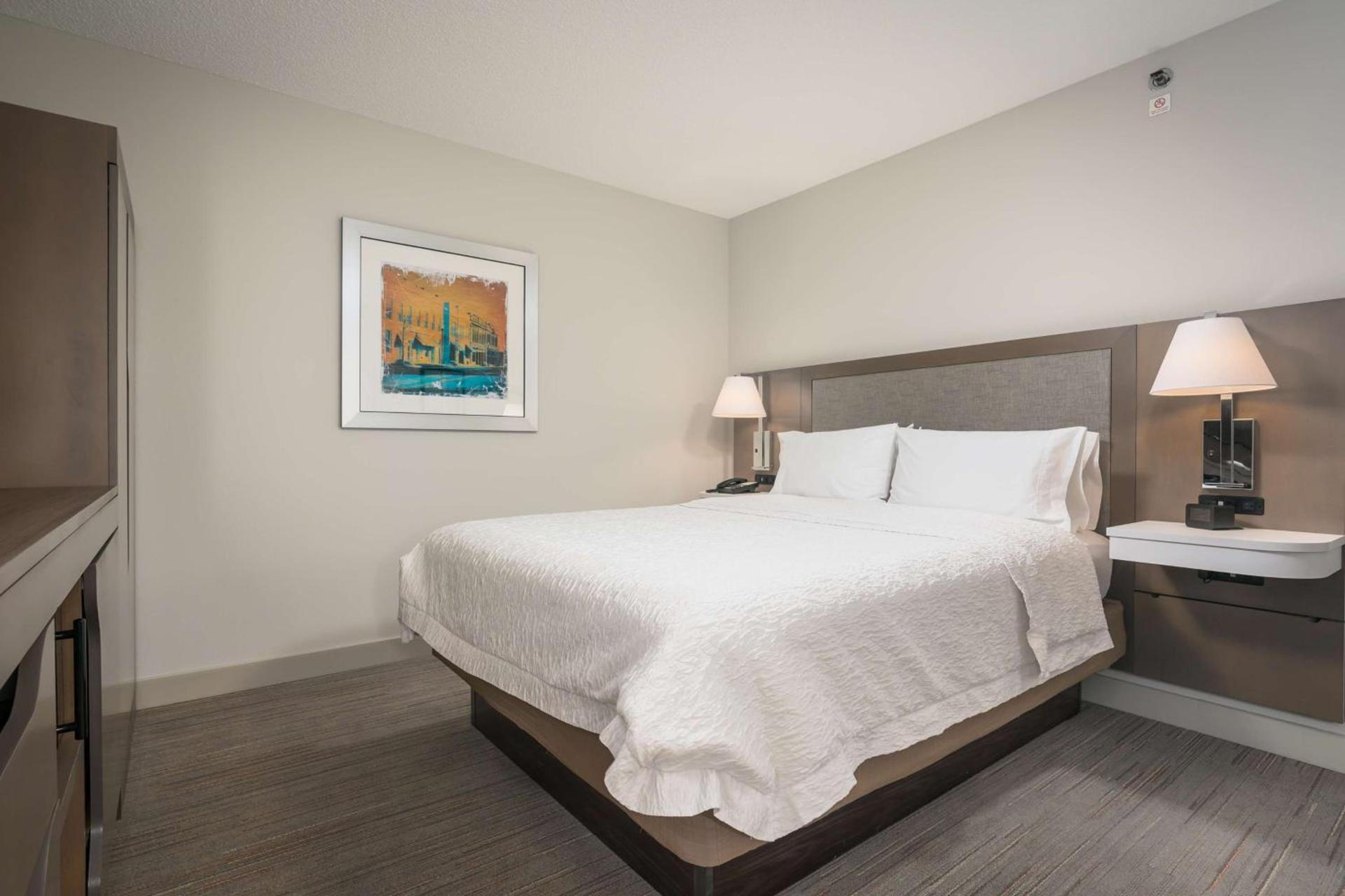 Hampton Inn - Springfield photo 14