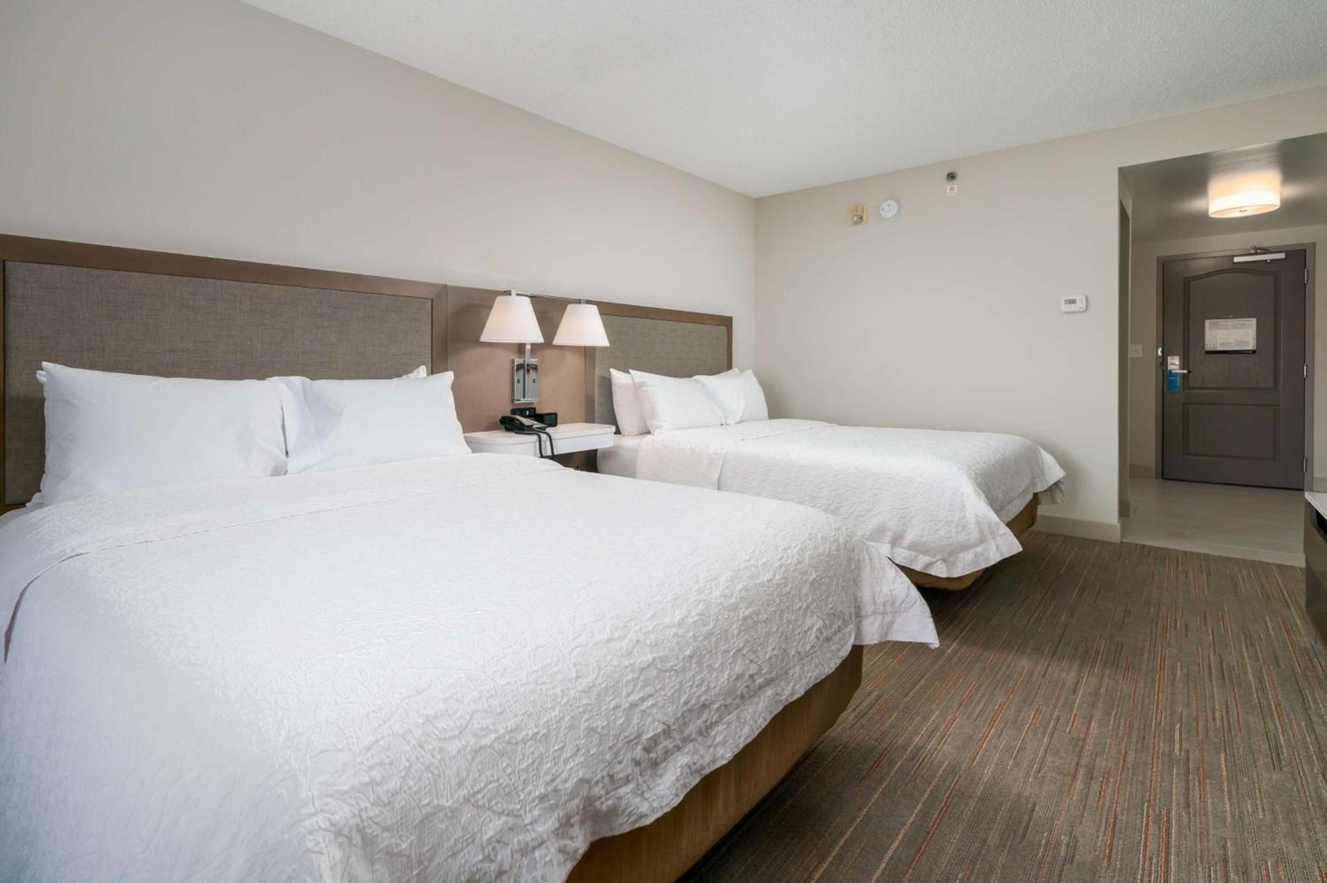 Hampton Inn - Springfield photo 15