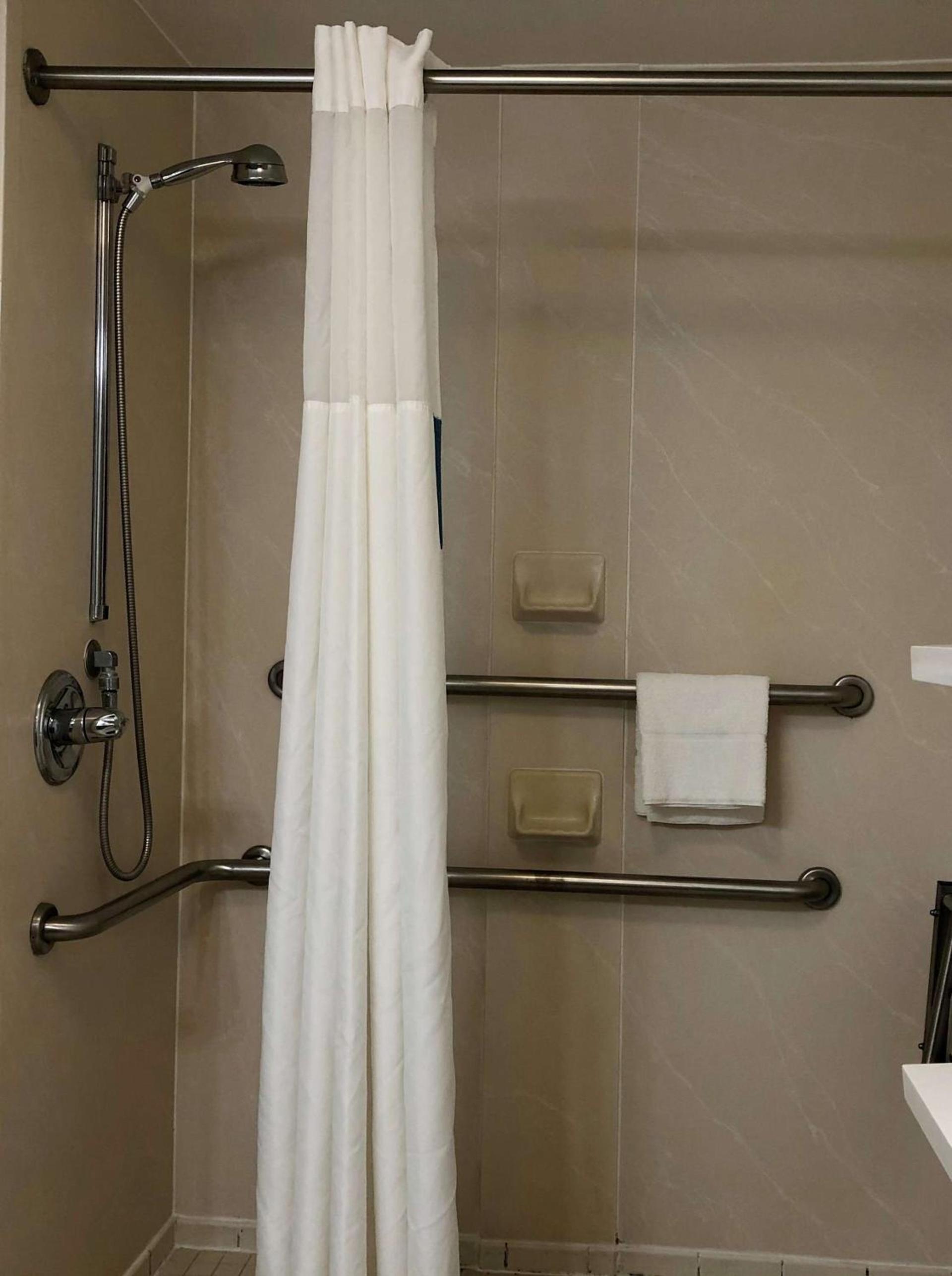 Hampton Inn by Hilton Spring Hill photo 5