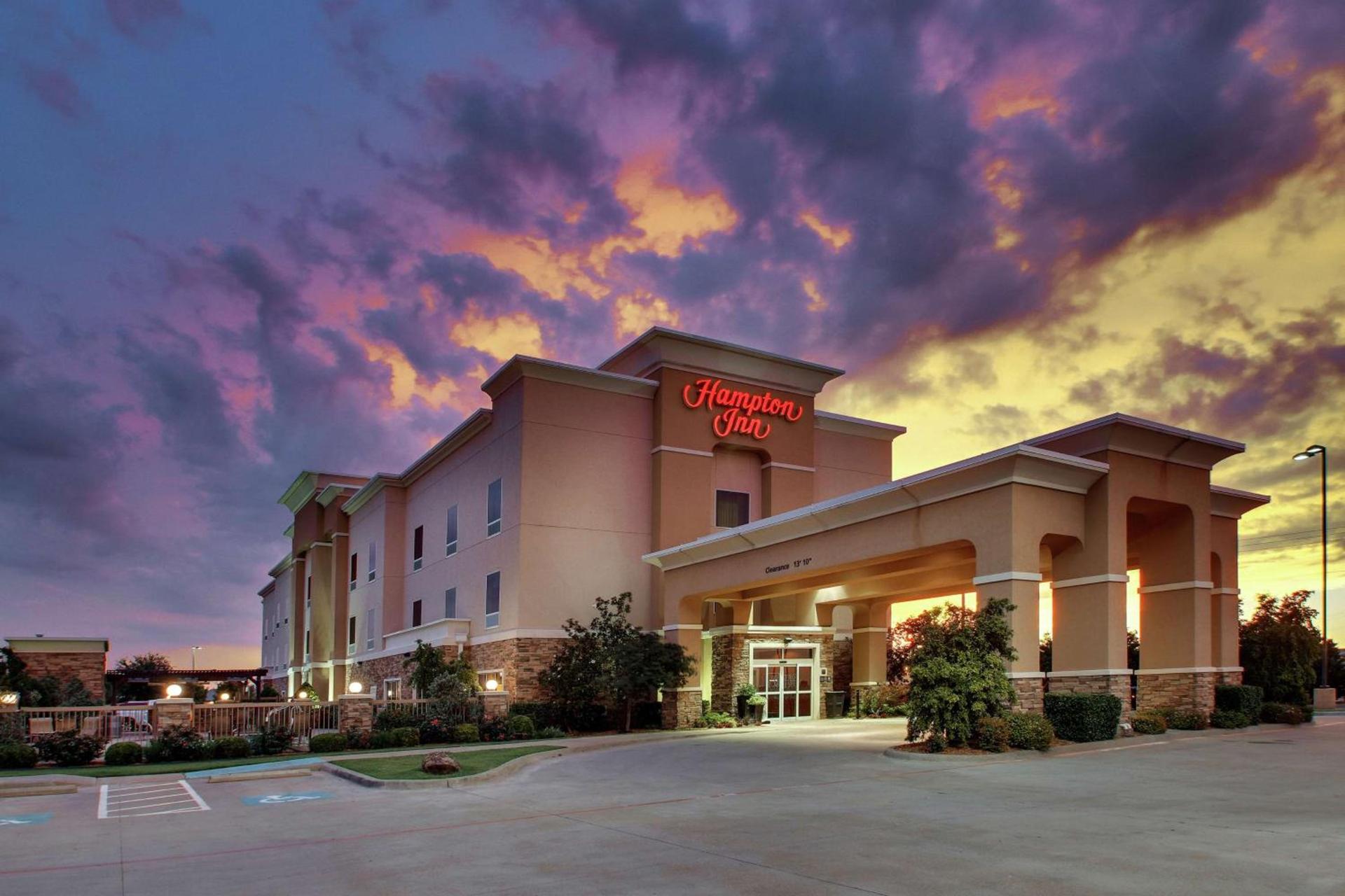 Hampton Inn Vernon photo 2