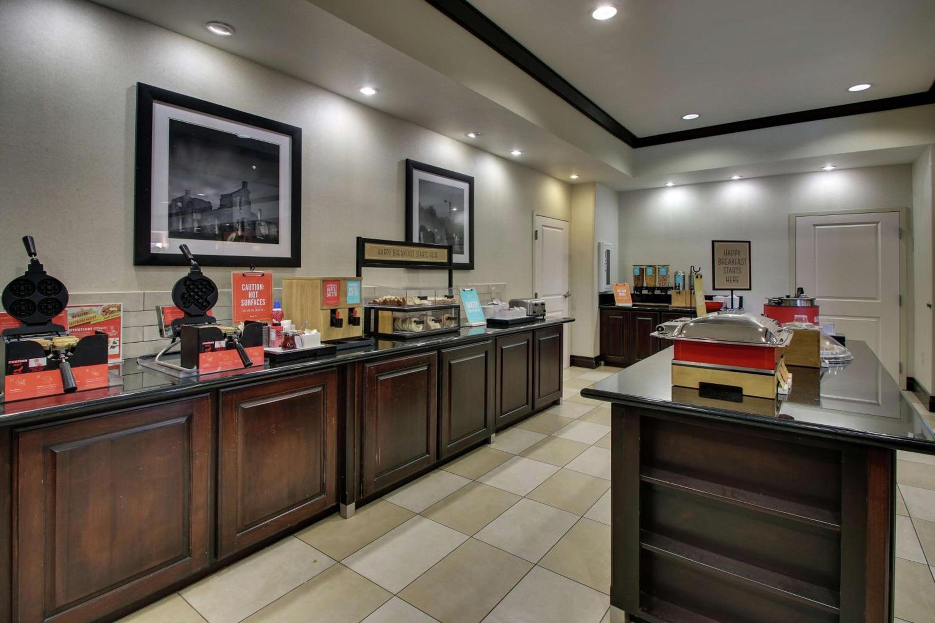 Hampton Inn Vernon photo 15