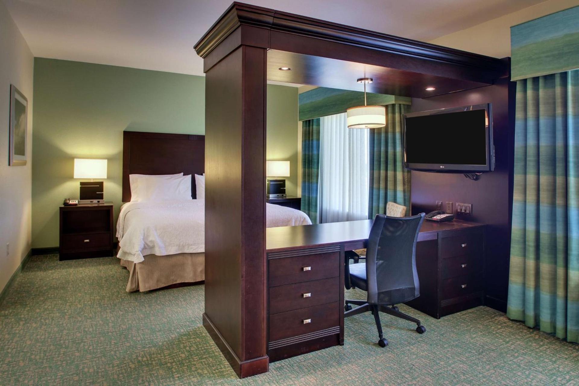 Hampton Inn Vernon photo 21
