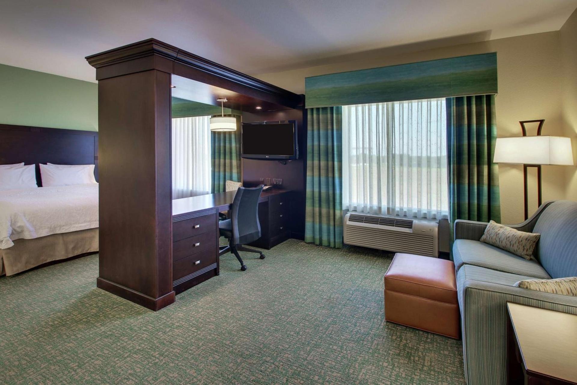 Hampton Inn Vernon photo 24