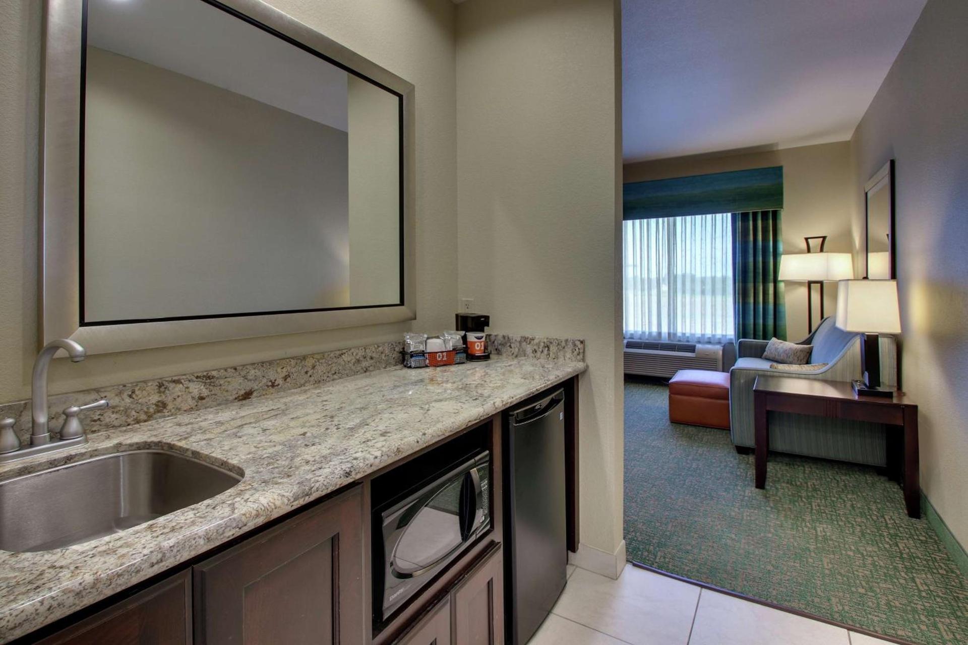 Hampton Inn Vernon photo 34