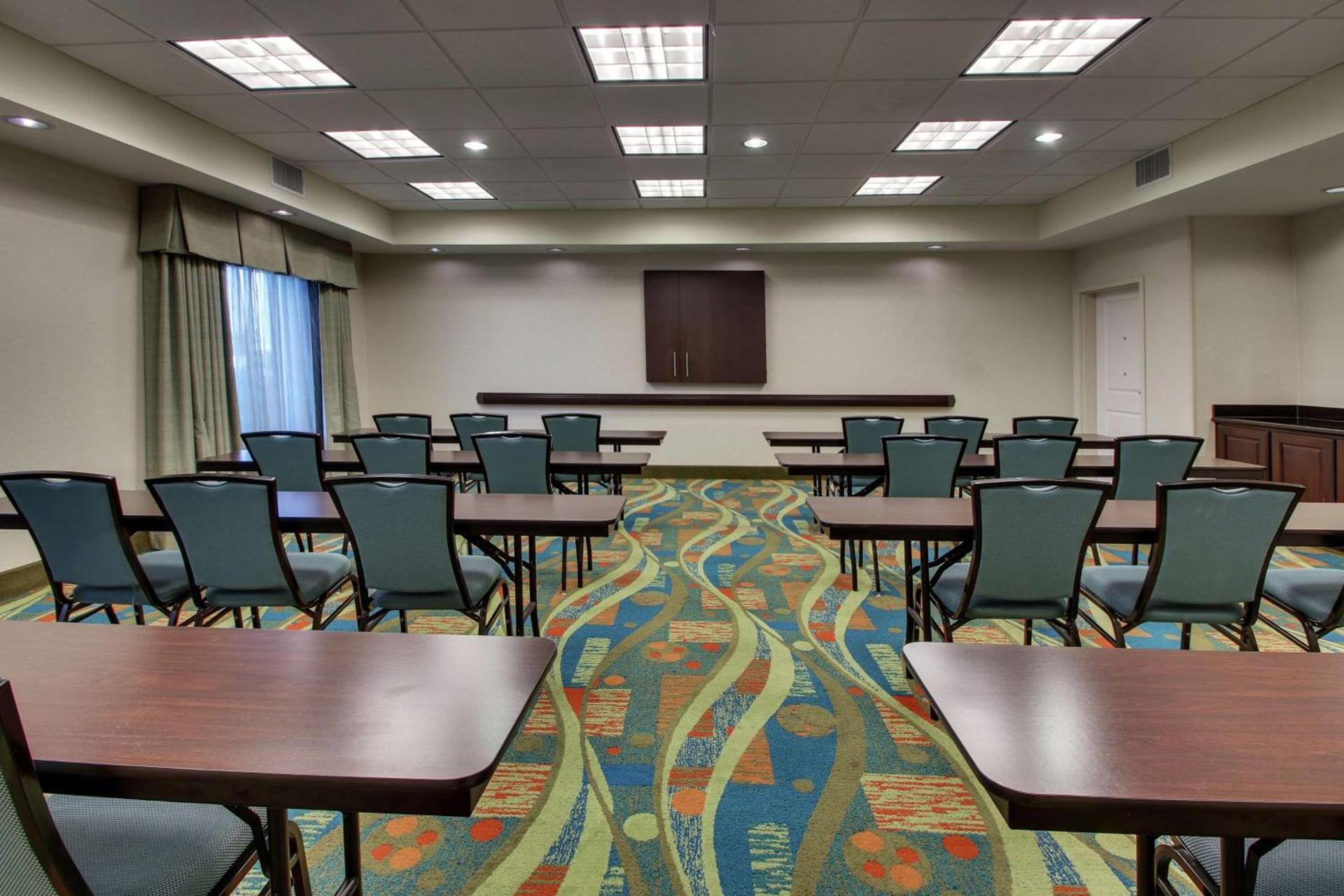 Hampton Inn Vernon photo 35
