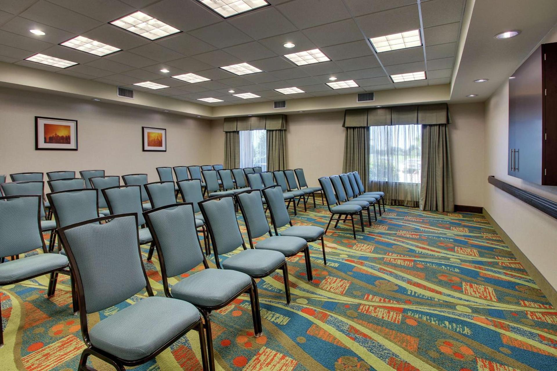 Hampton Inn Vernon photo 36