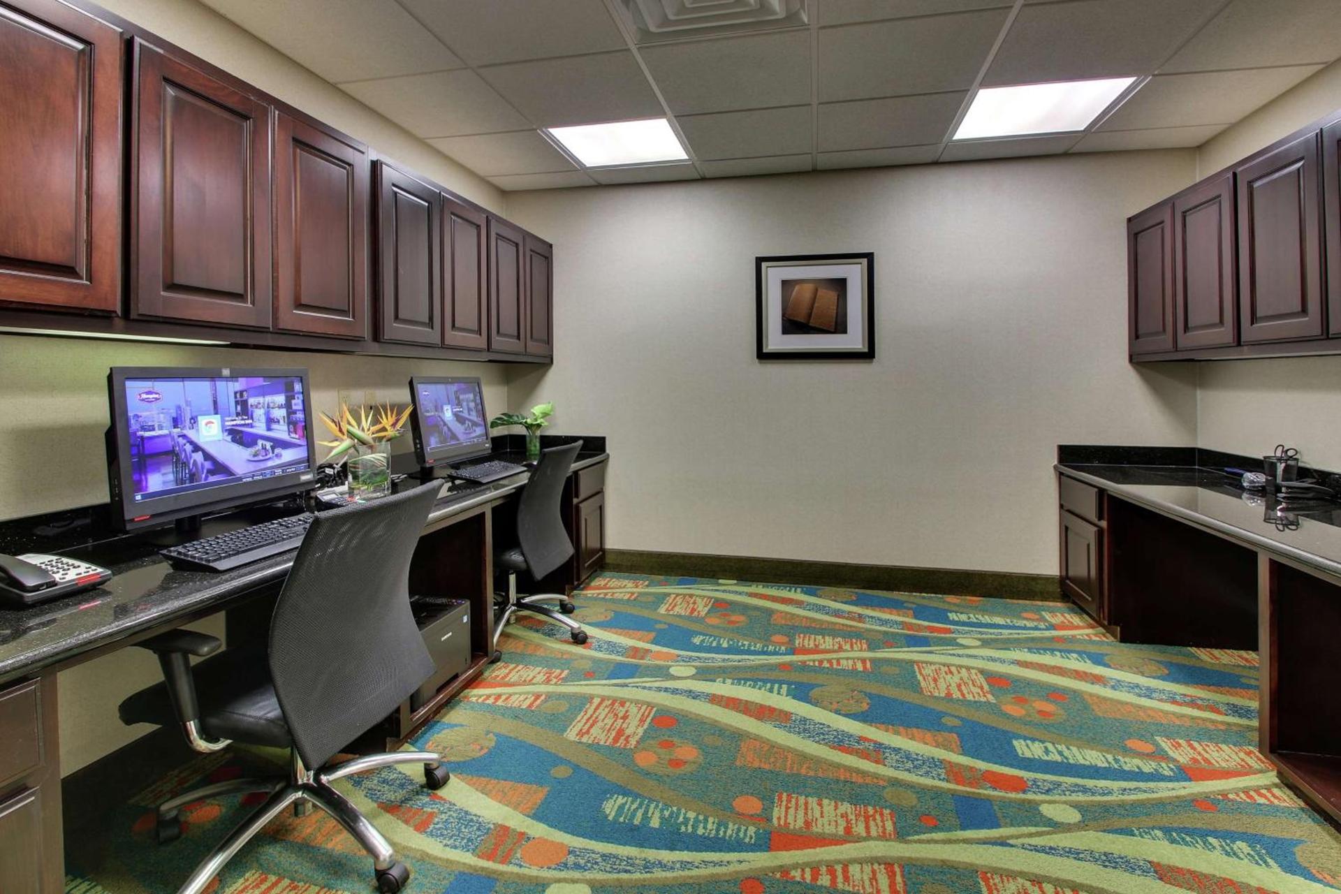 Hampton Inn Vernon photo 41