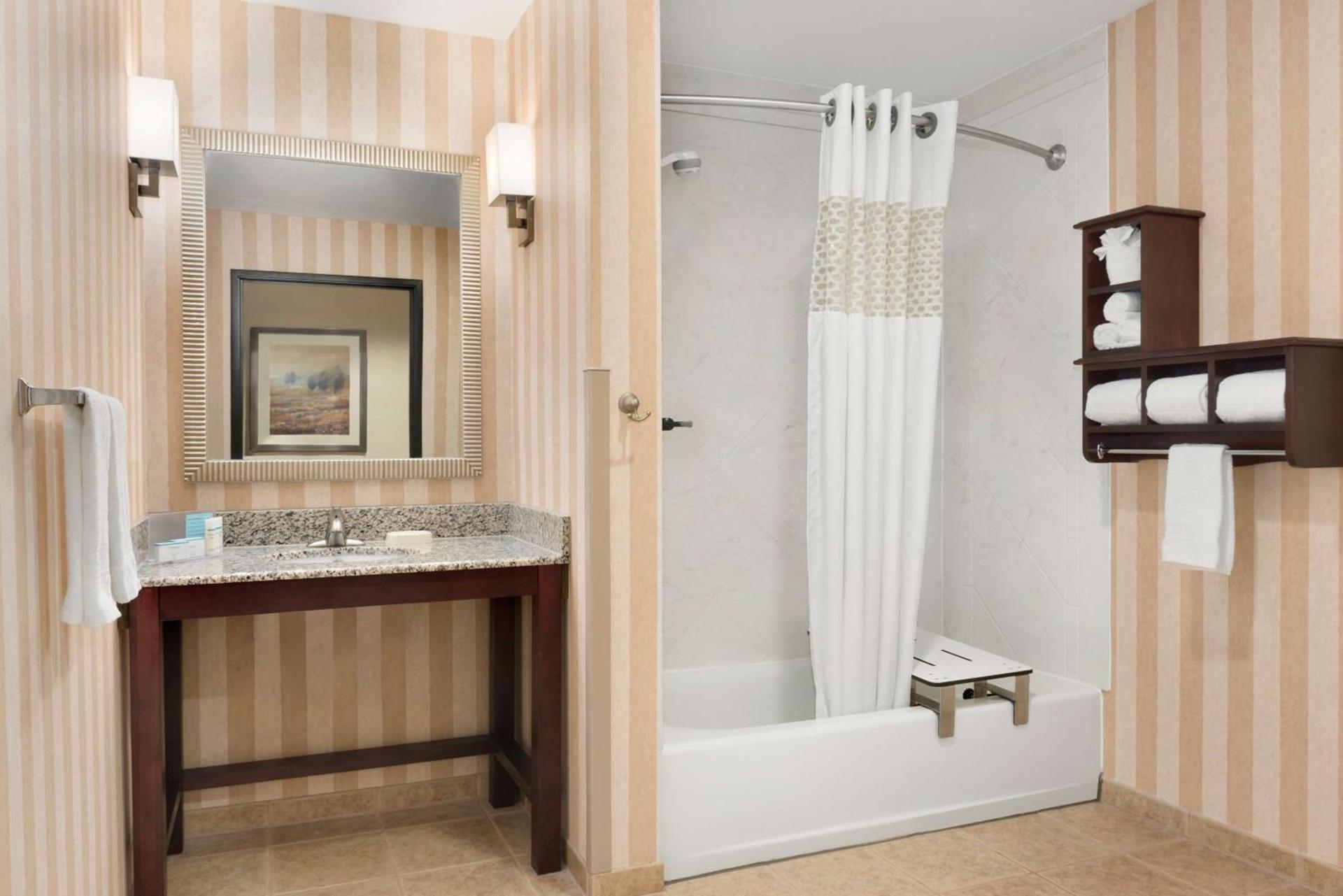 Hampton Inn Spearfish photo 12