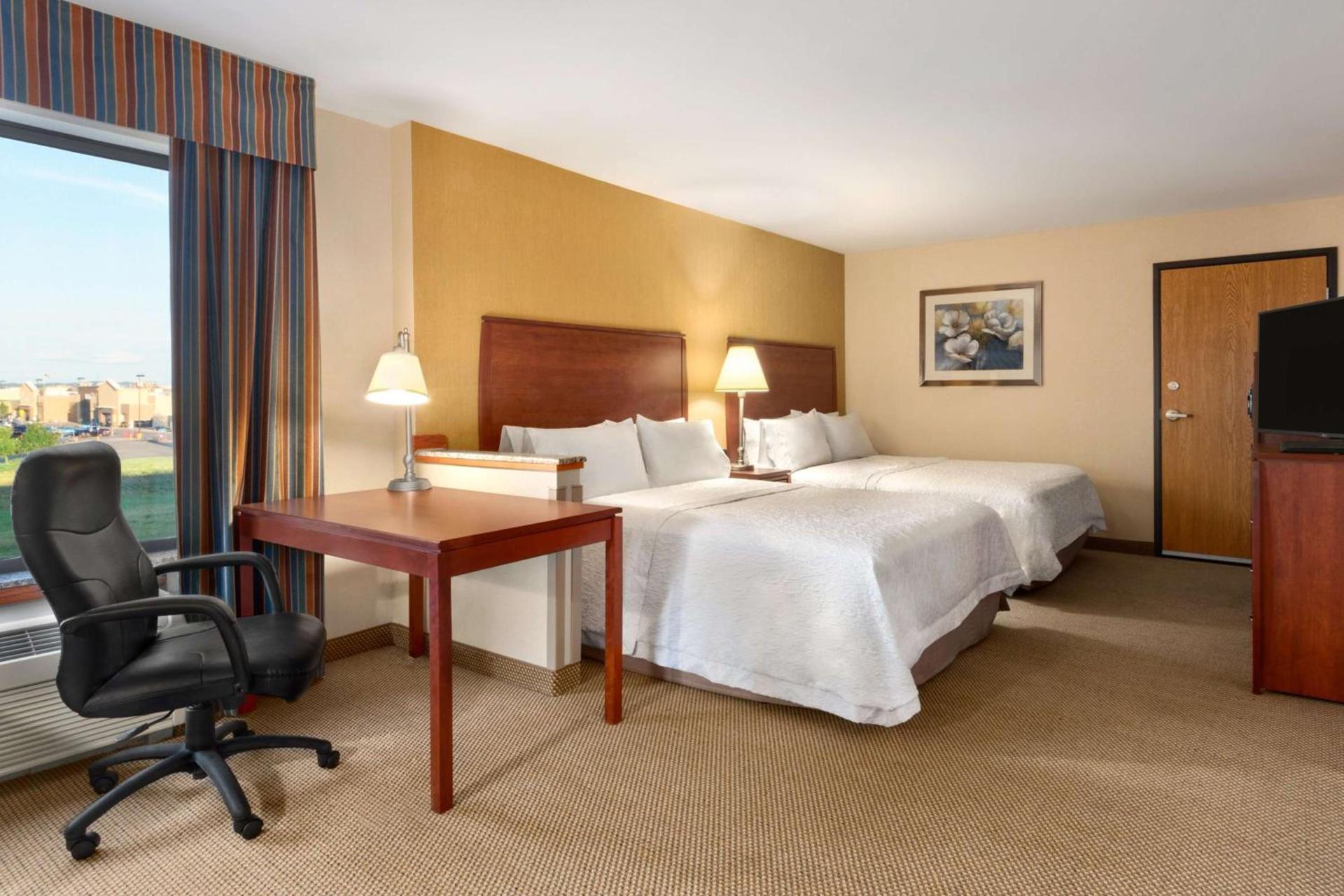 Hampton Inn Spearfish photo 15