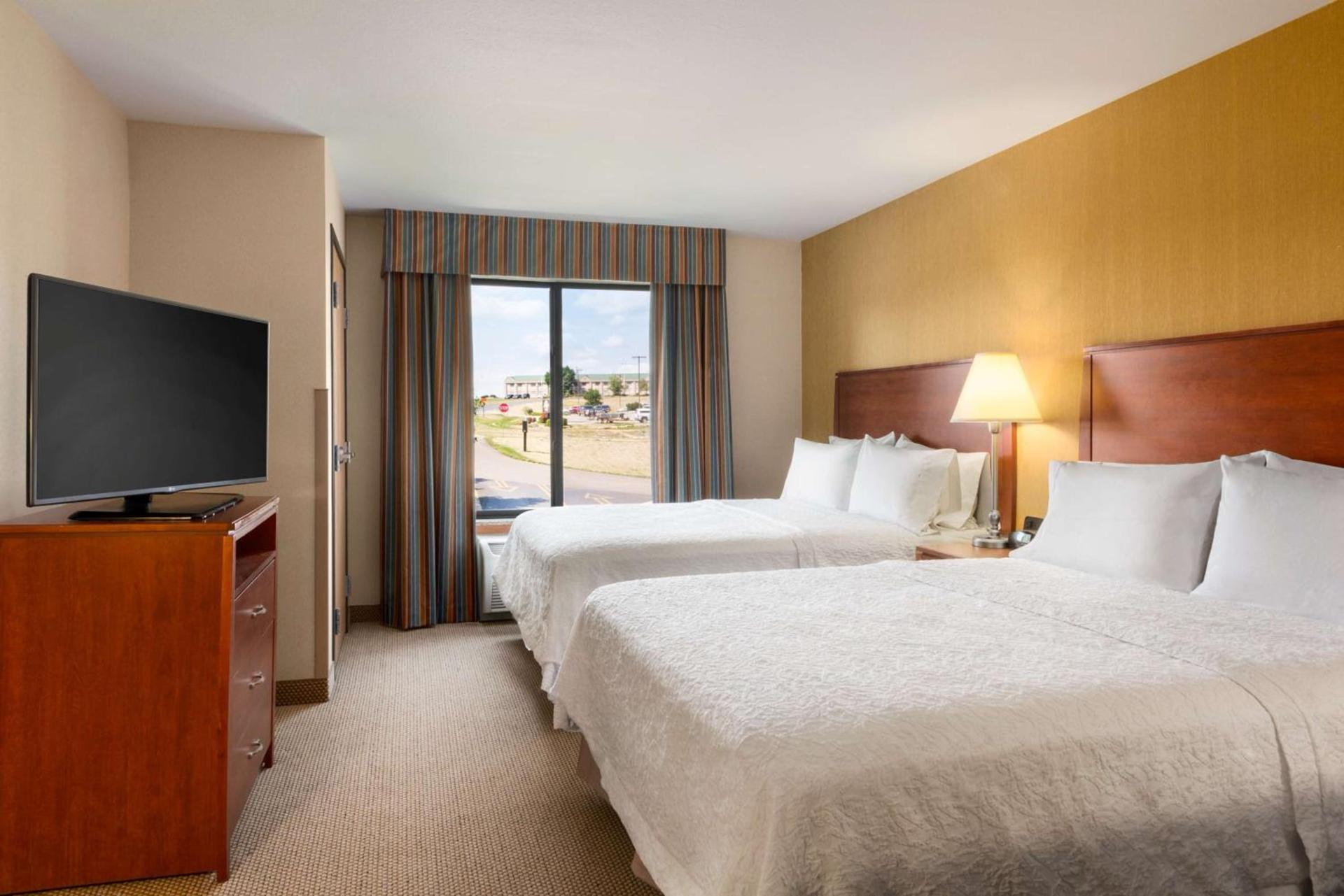 Hampton Inn Spearfish photo 22