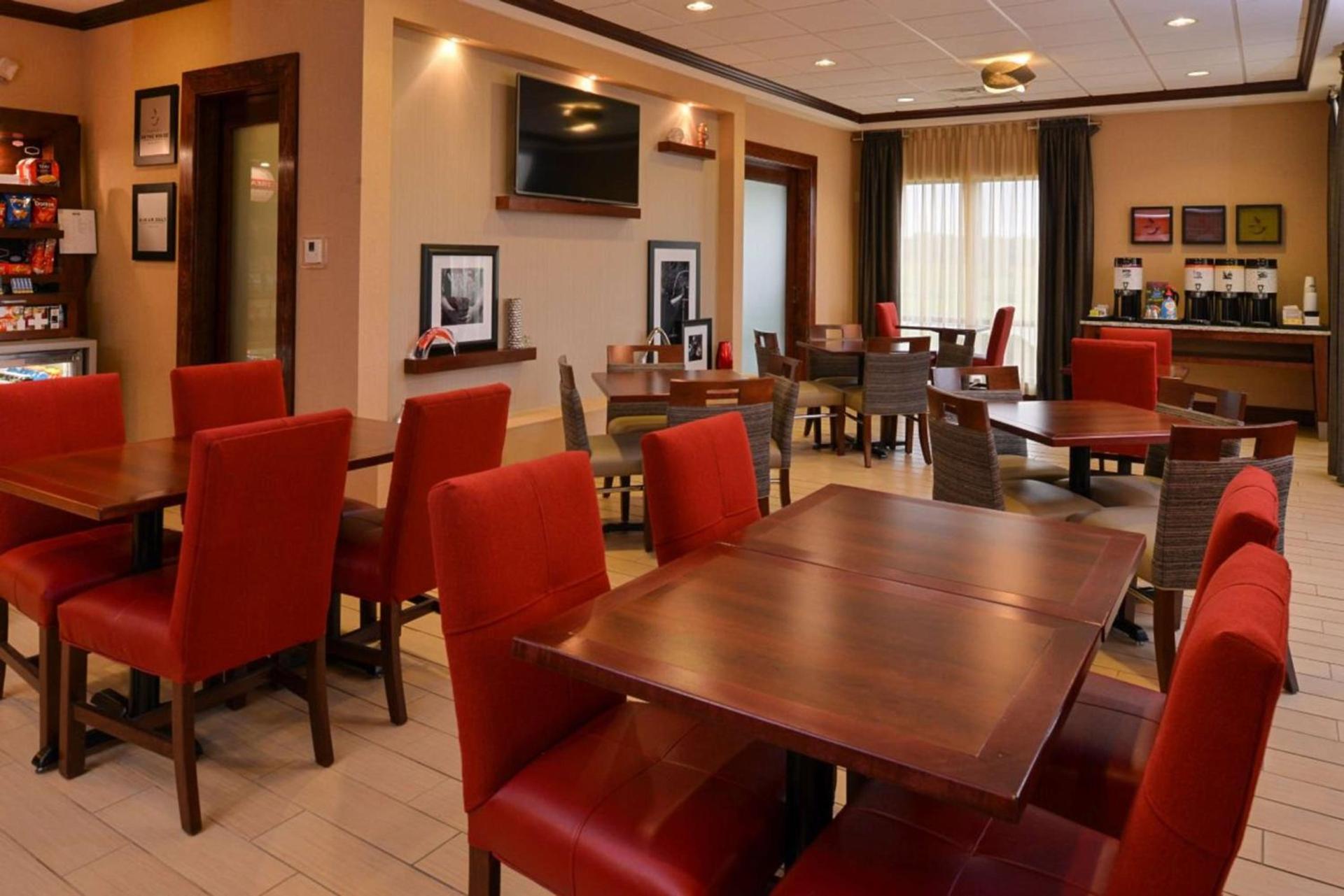 Hampton By Hilton Lincoln photo 5