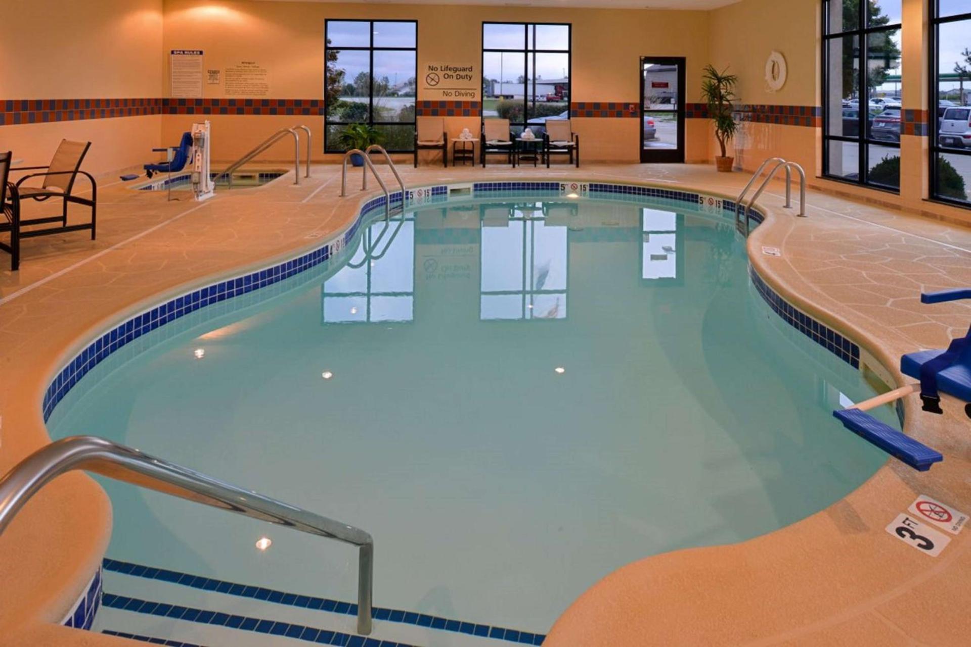 Hampton By Hilton Lincoln photo 8