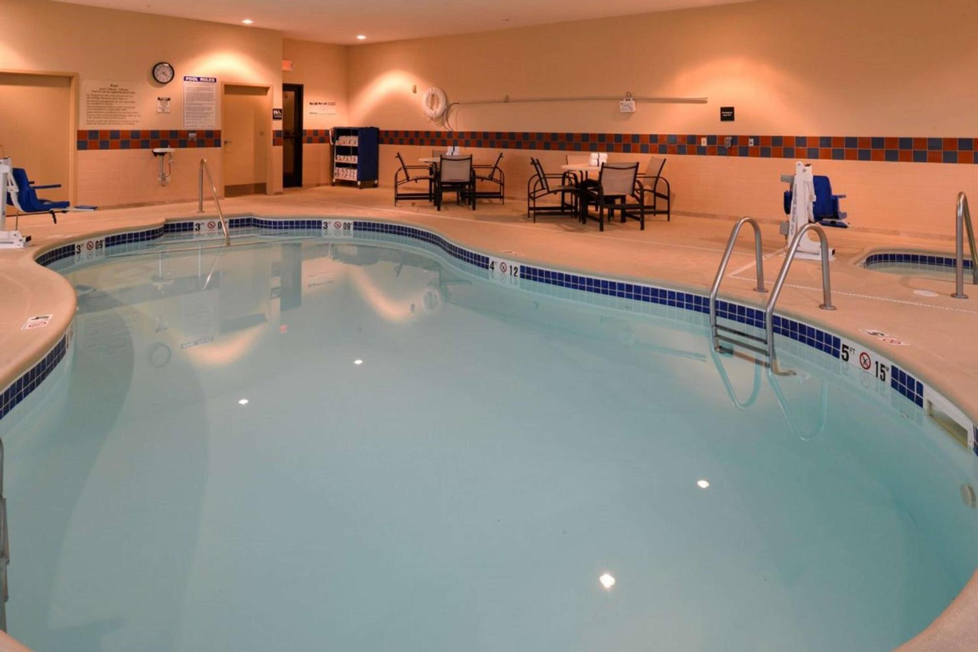 Hampton By Hilton Lincoln photo 9