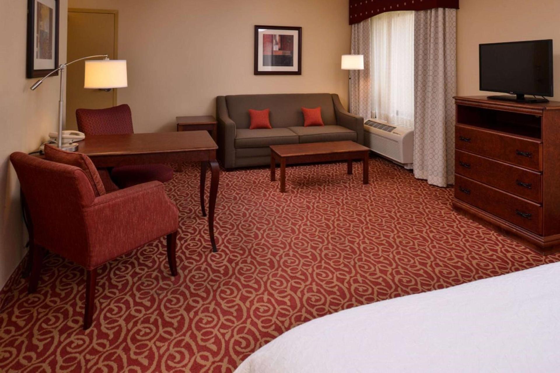 Hampton By Hilton Lincoln photo 21