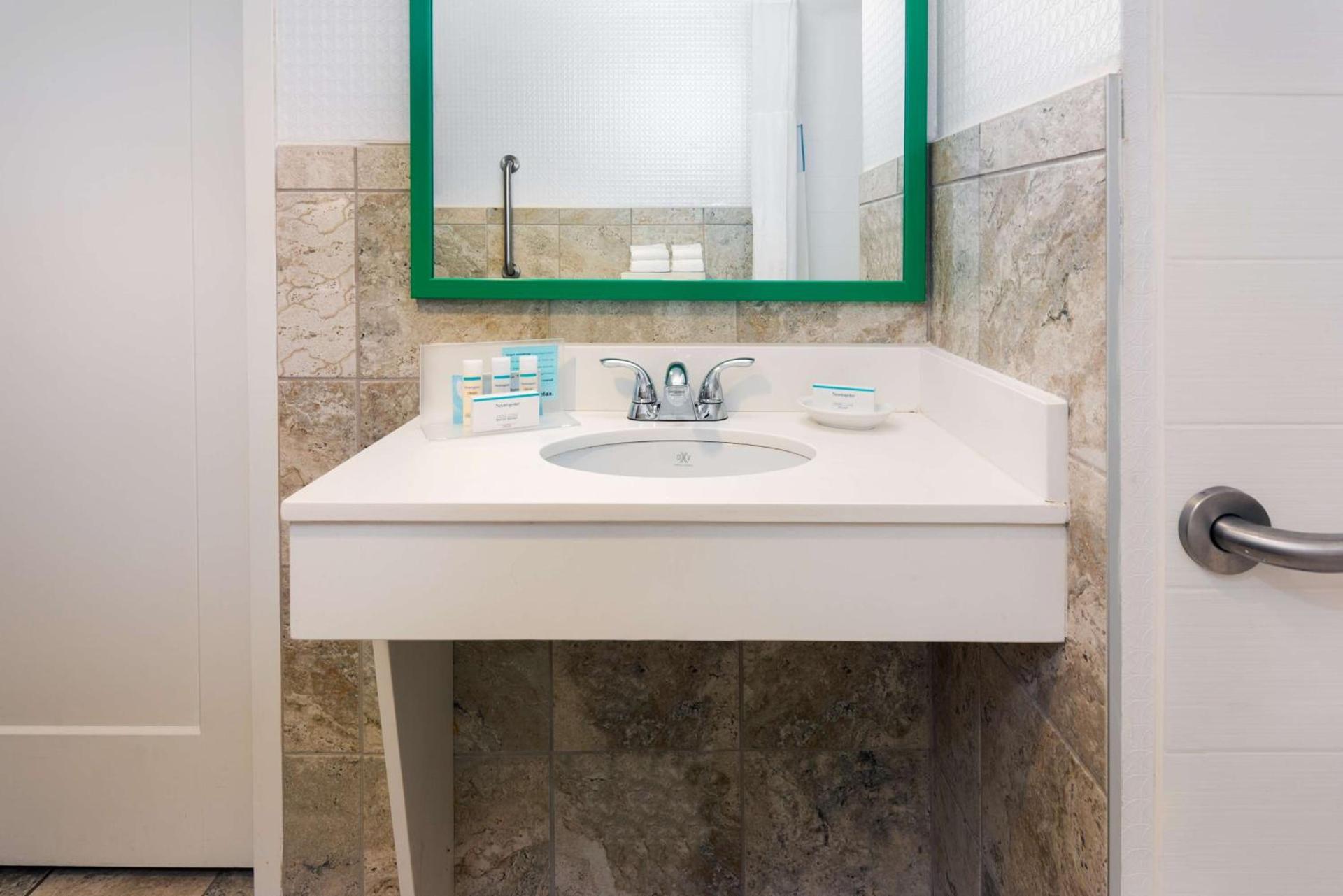 Hampton Inn Ellenton/Bradenton photo 16