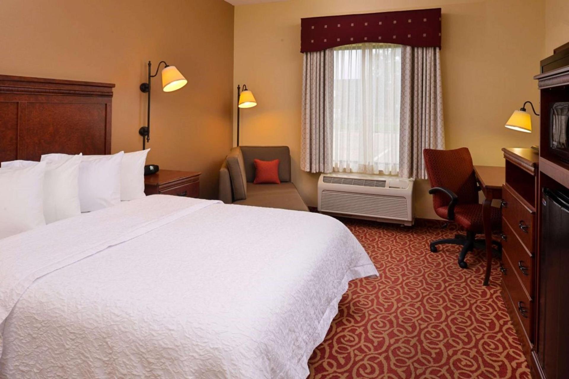 Hampton By Hilton Lincoln photo 24