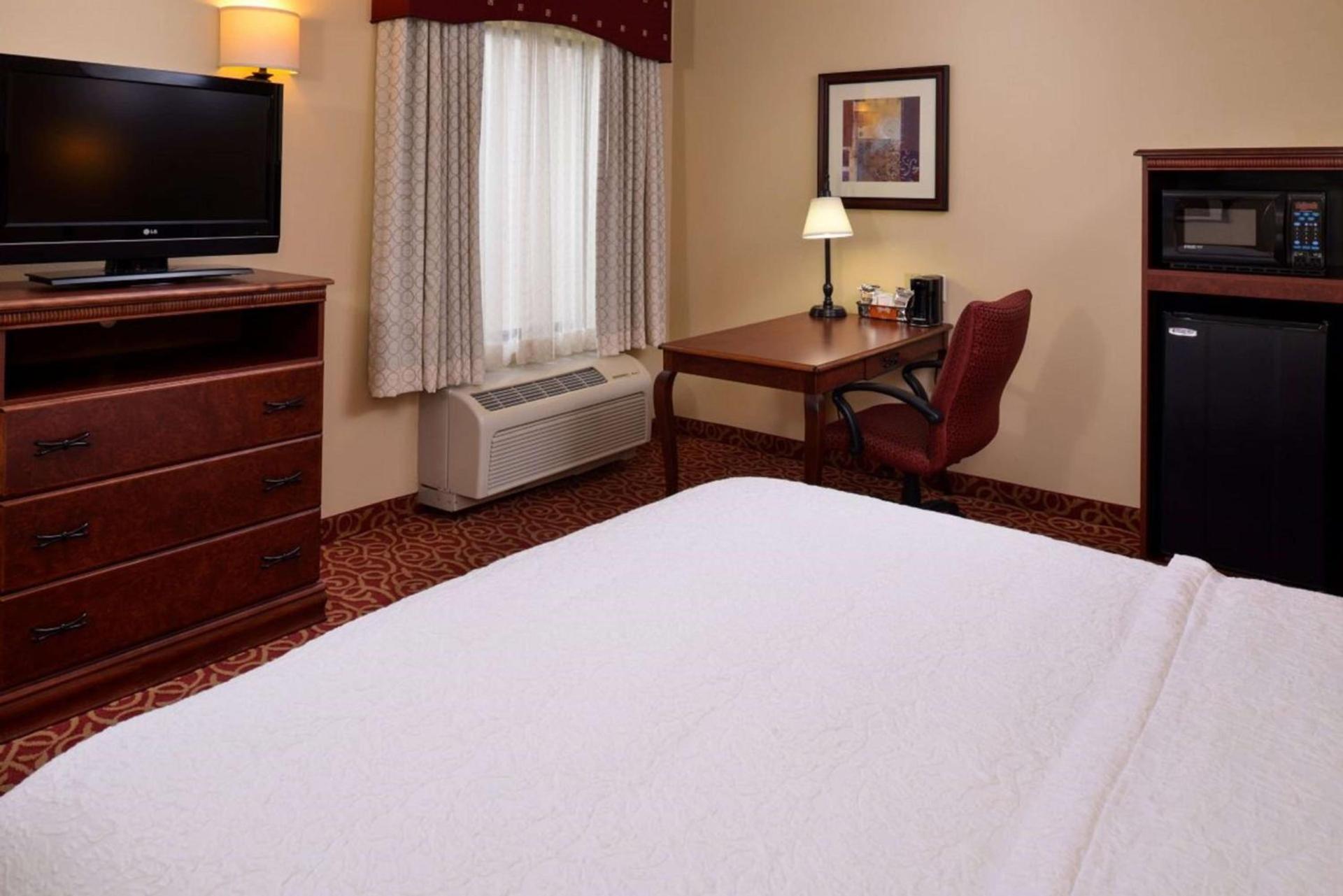 Hampton By Hilton Lincoln photo 32