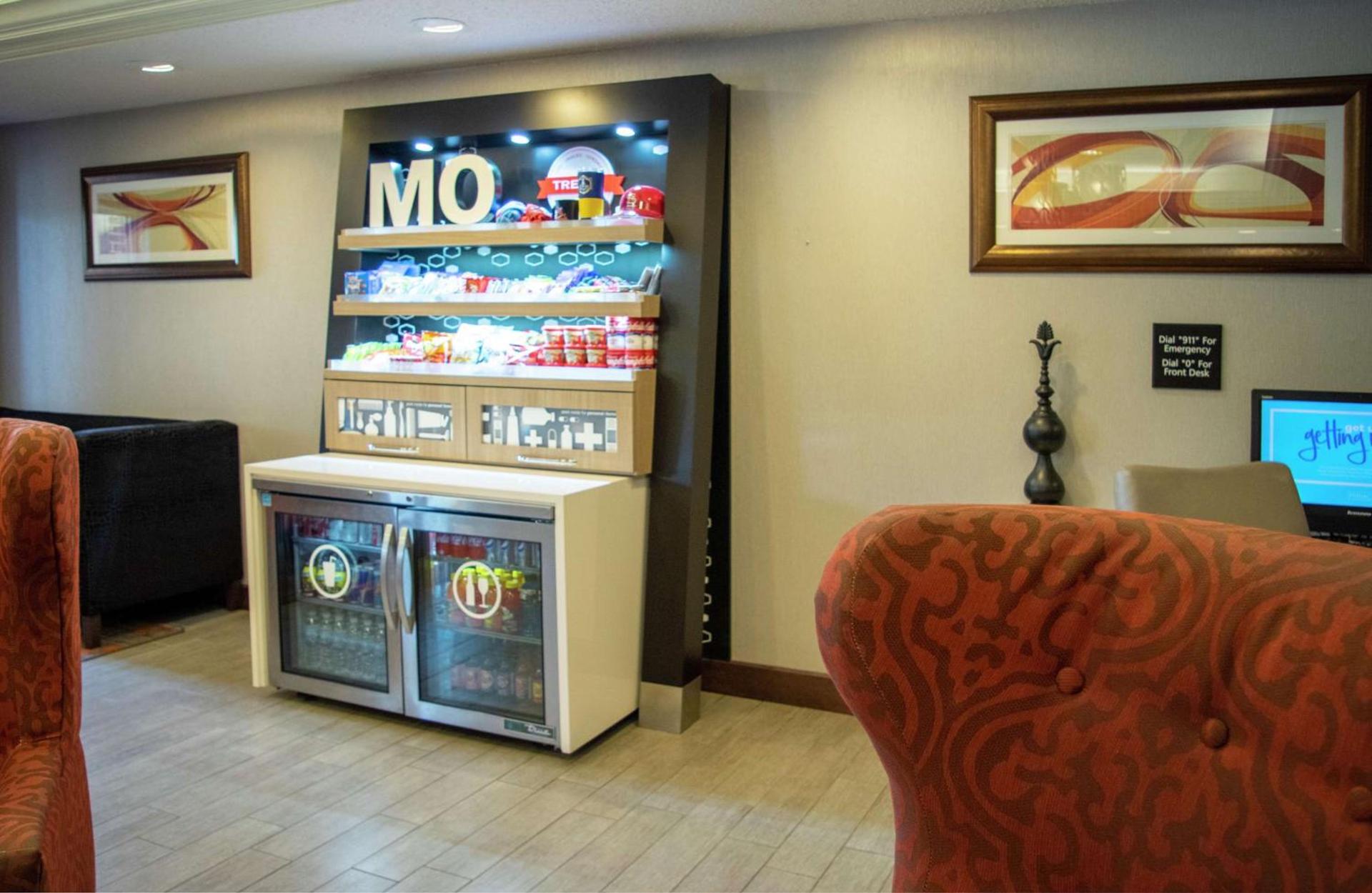 Hampton Inn St. Louis-Chesterfield photo 15