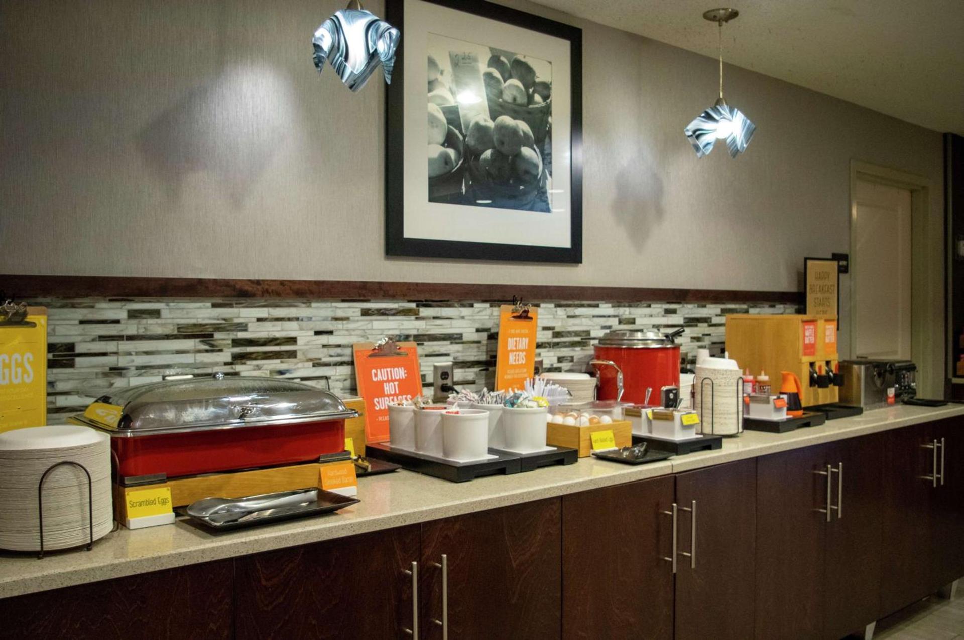 Hampton Inn St. Louis-Chesterfield photo 17