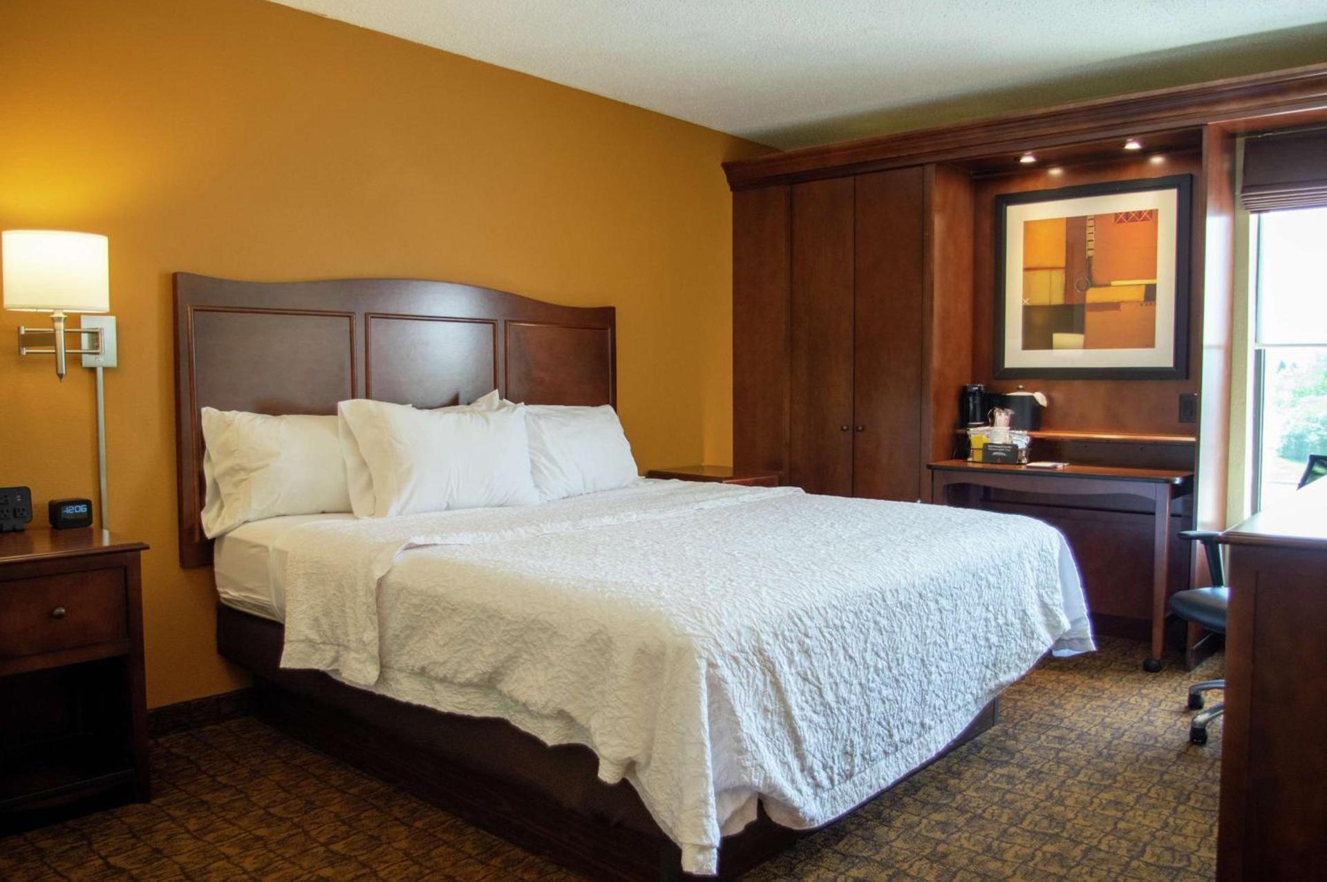 Hampton Inn St. Louis-Chesterfield photo 23