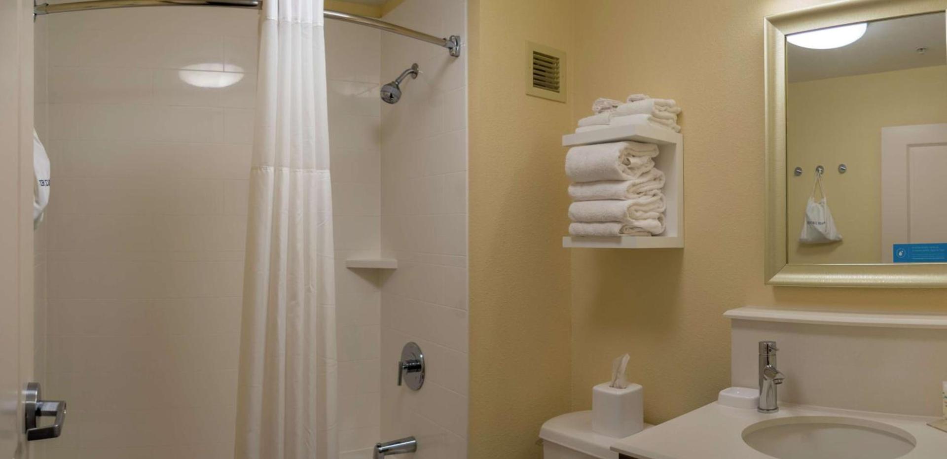 Hampton Inn St. Louis-Chesterfield photo 5