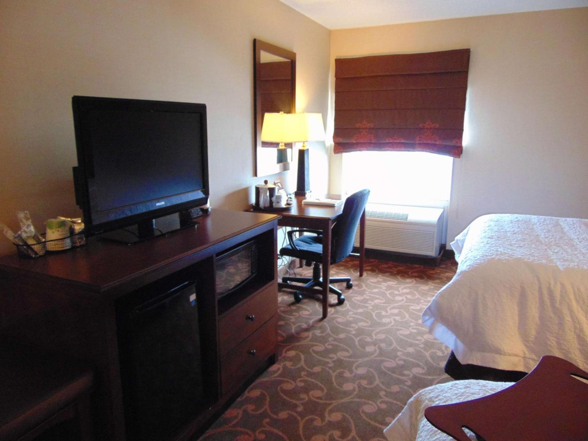 Hampton Inn & Suites Cleveland-Southeast-Streetsboro photo 16