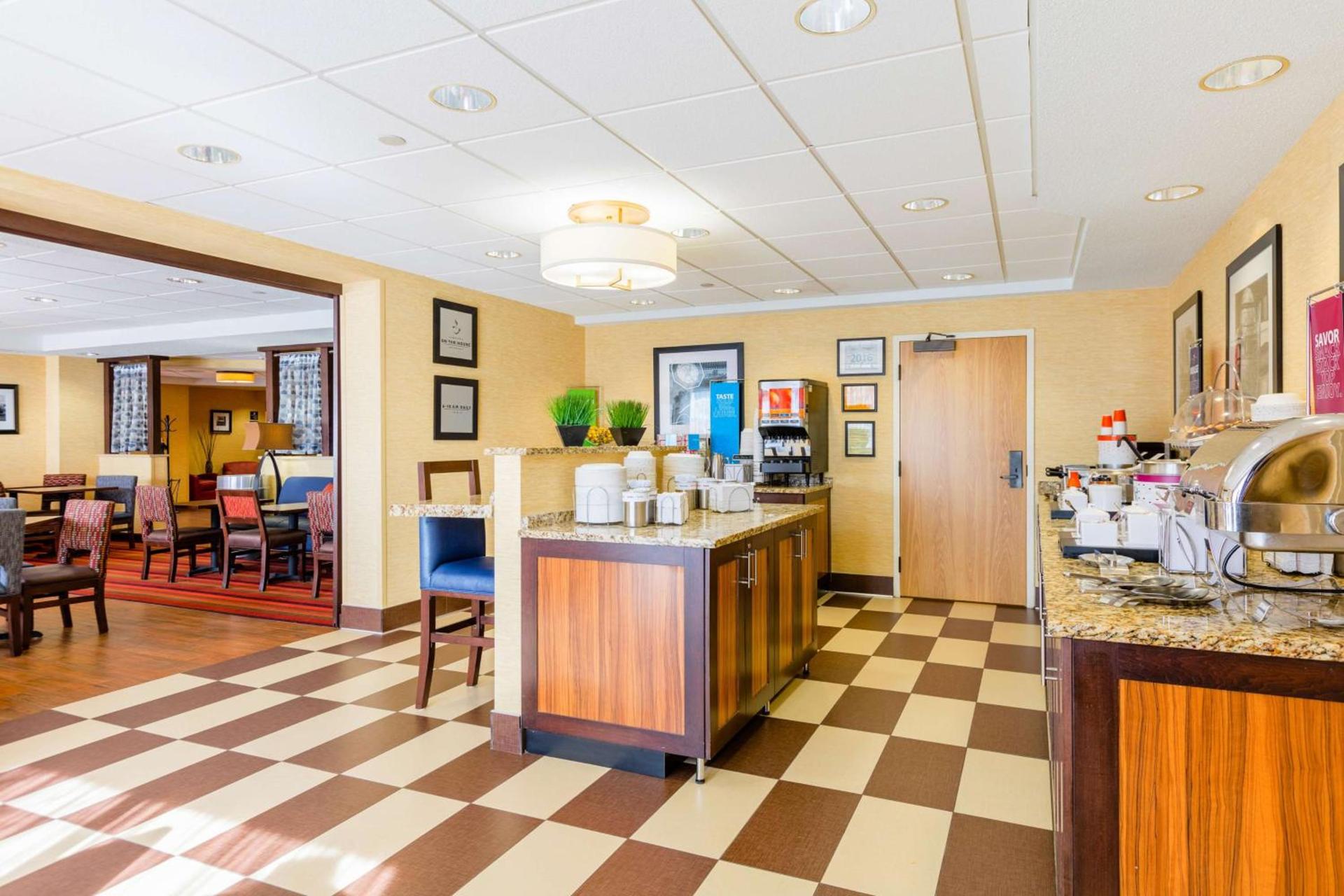 Hampton Inn St Charles St Peters photo 23