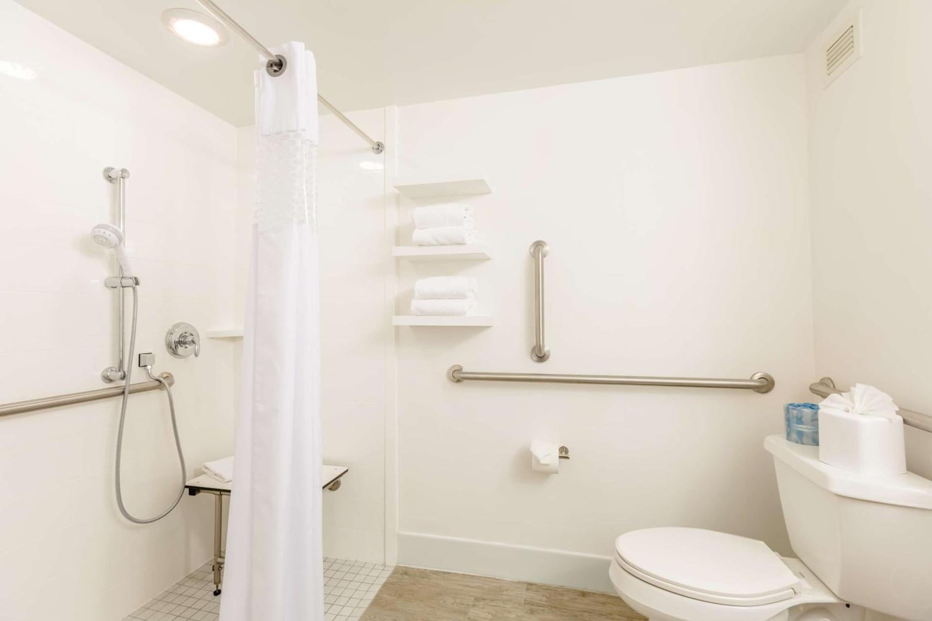 Hampton Inn St Charles St Peters photo 33