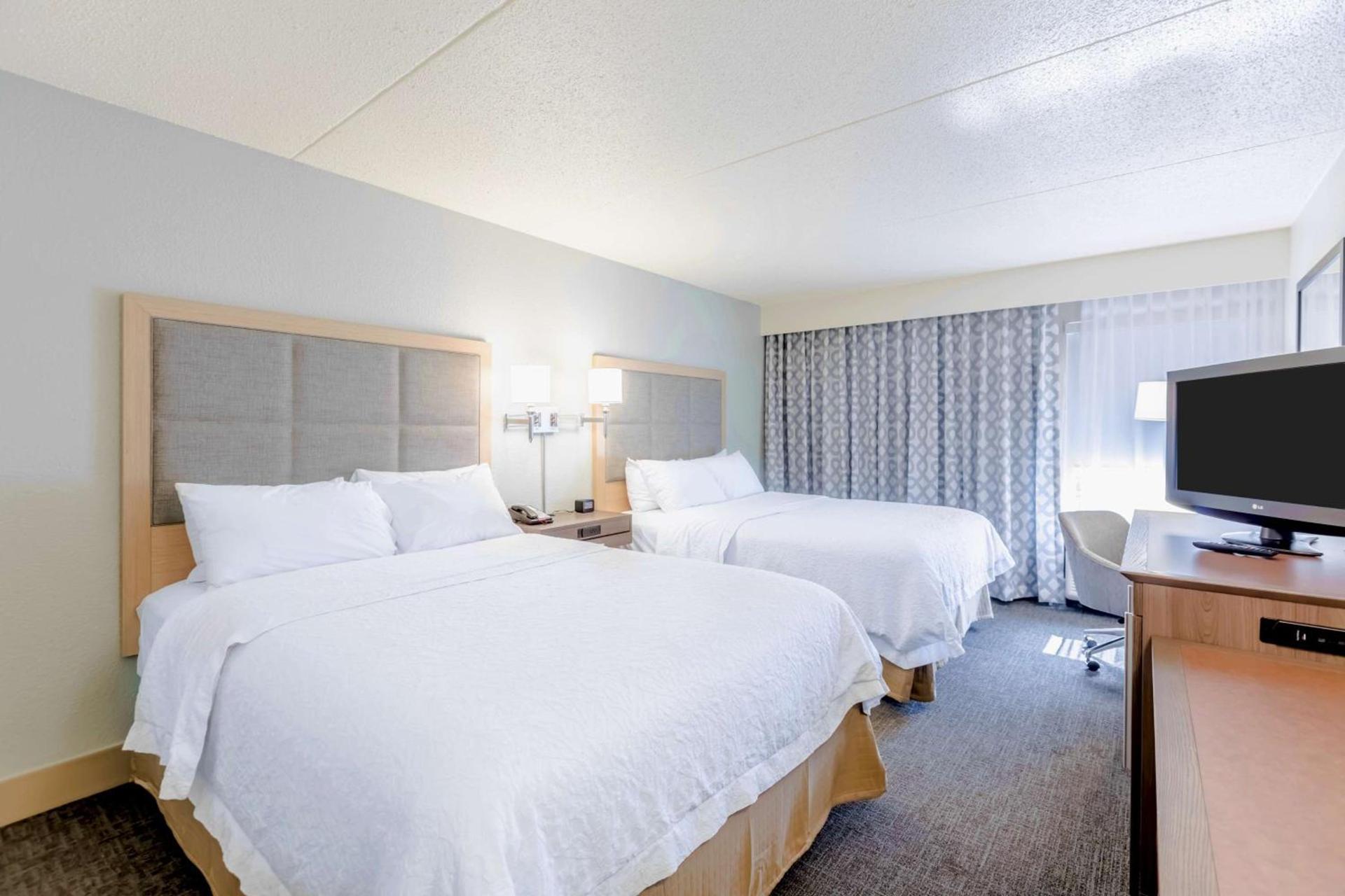 Hampton Inn St Charles St Peters photo 36