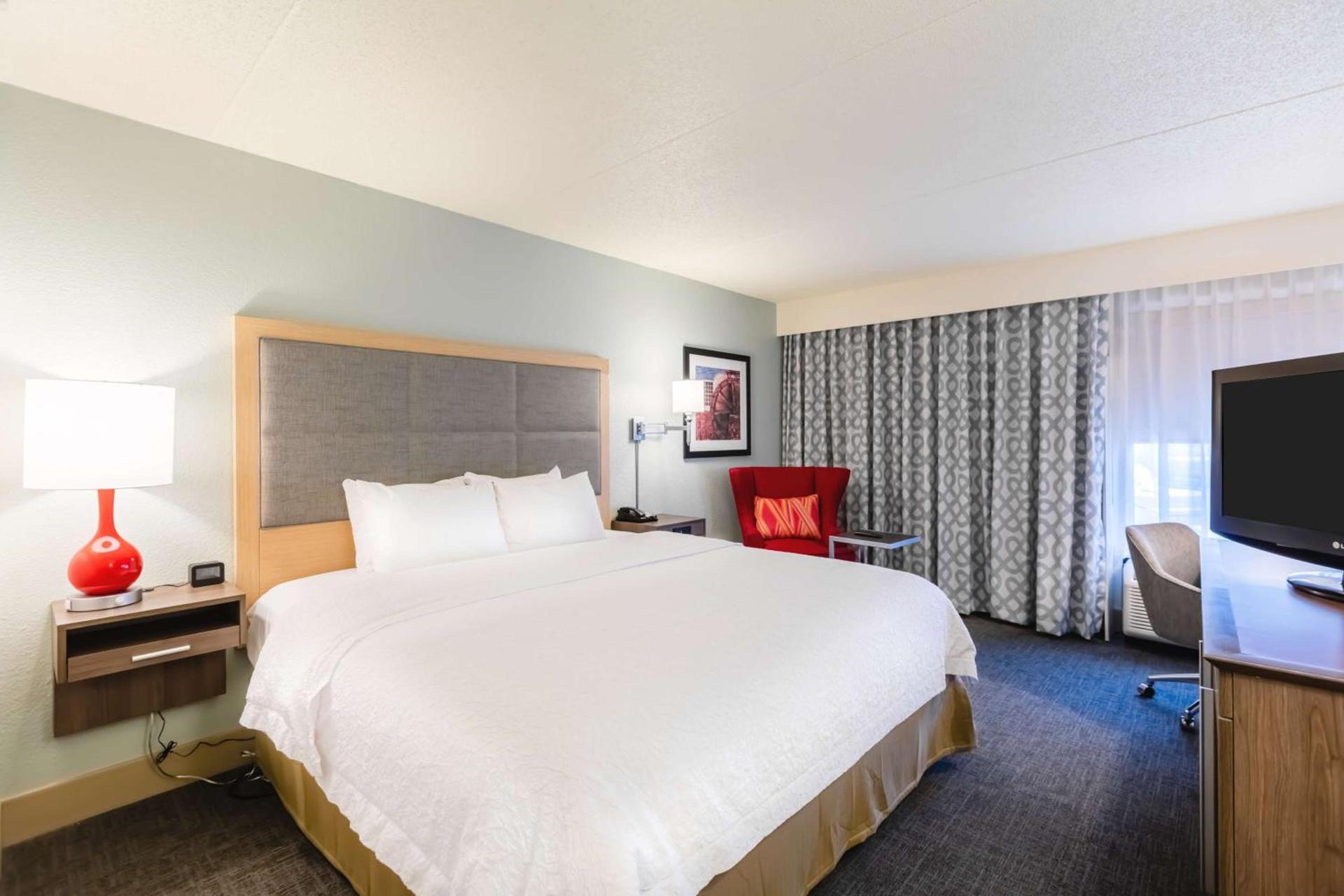 Hampton Inn St Charles St Peters photo 38