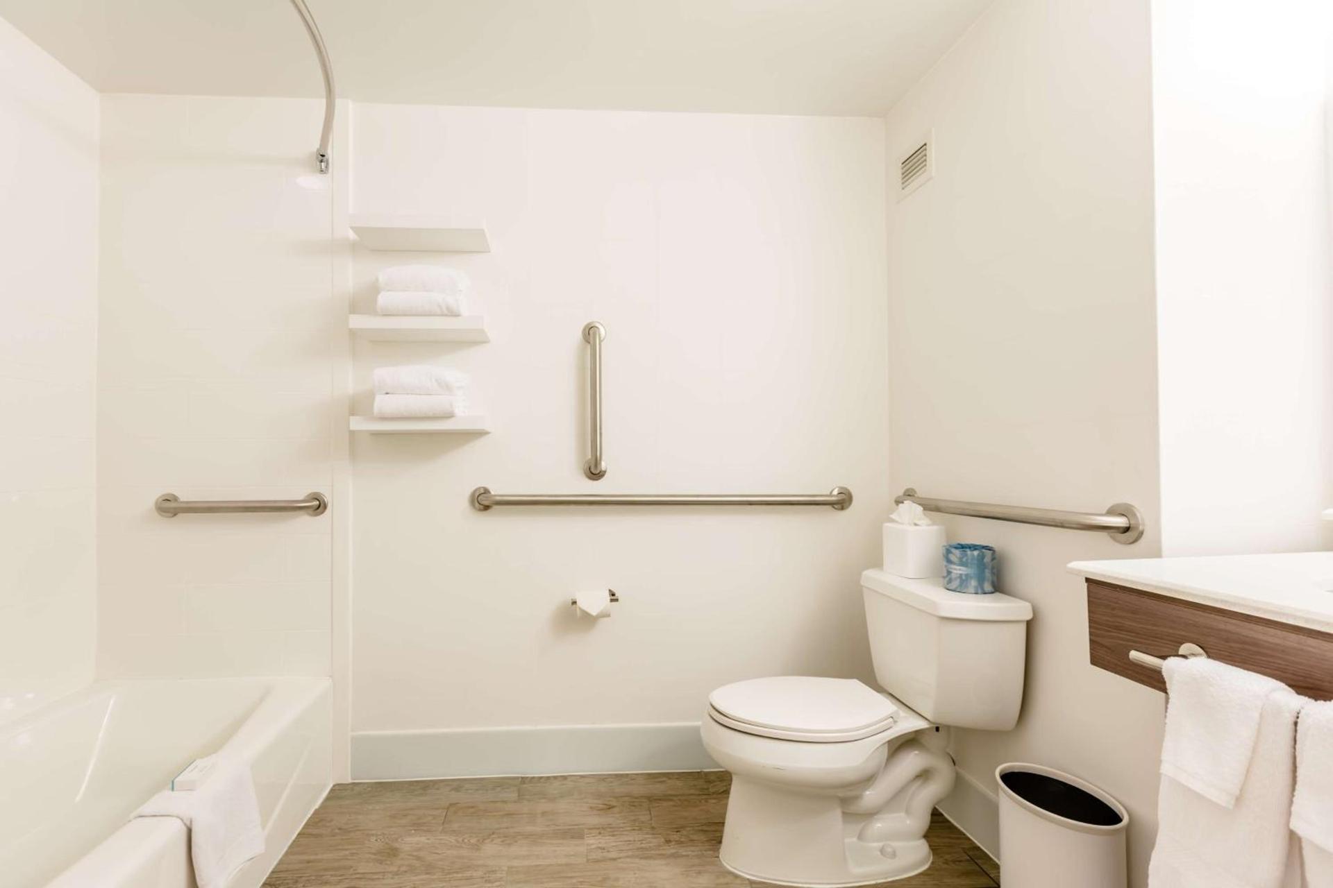 Hampton Inn St Charles St Peters photo 40