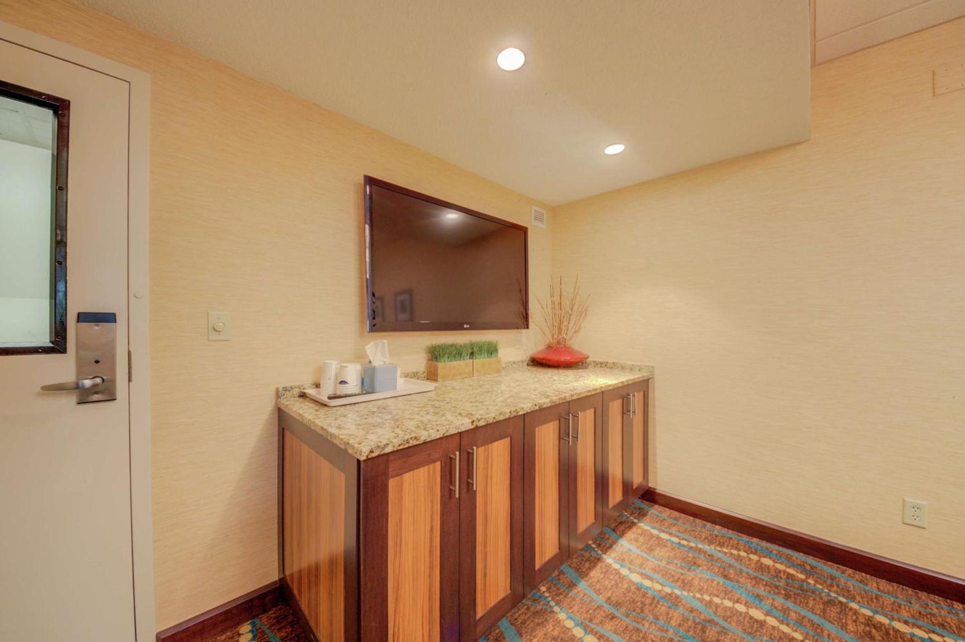 Hampton Inn St Charles St Peters photo 46