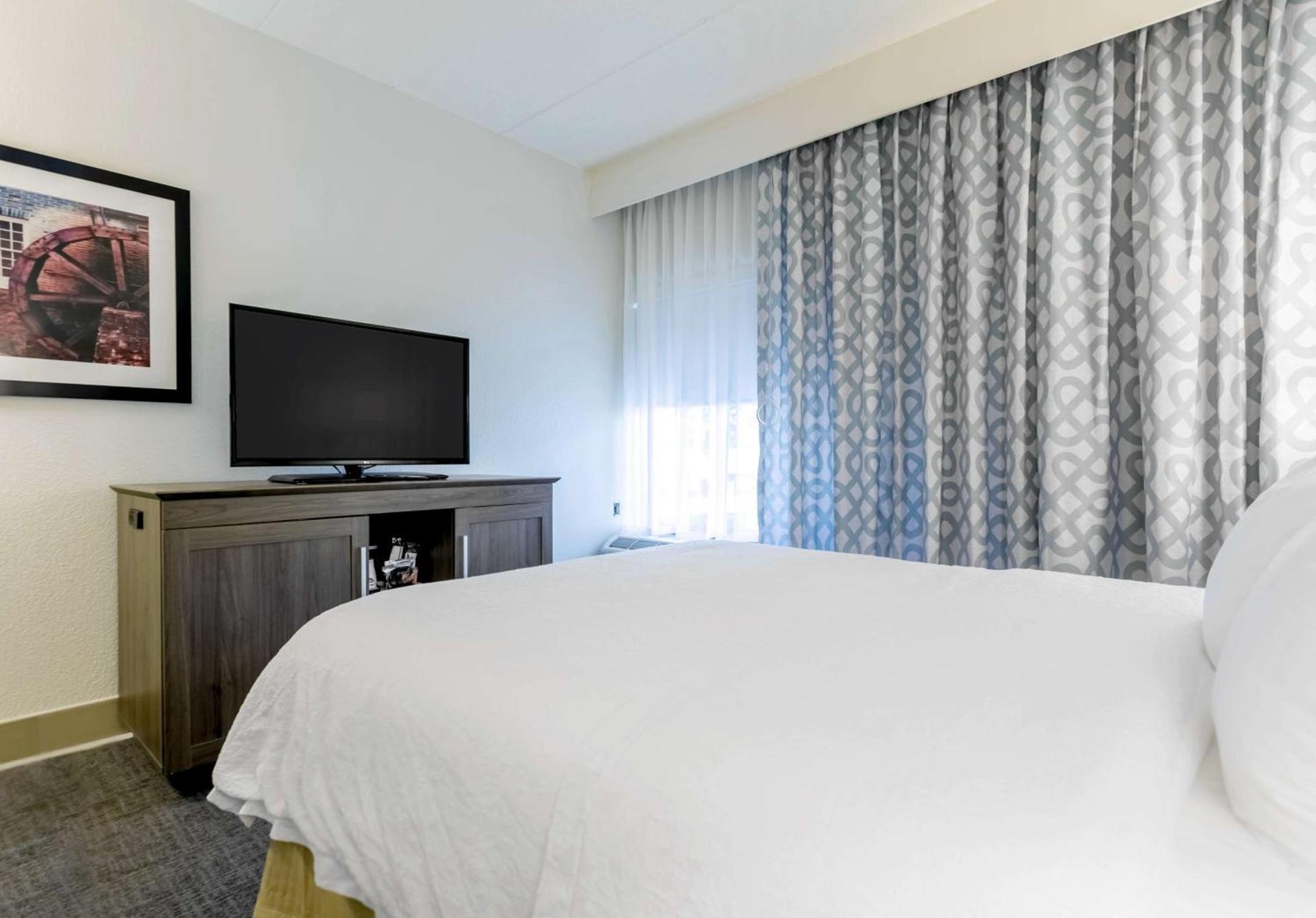 Hampton Inn St Charles St Peters photo 53