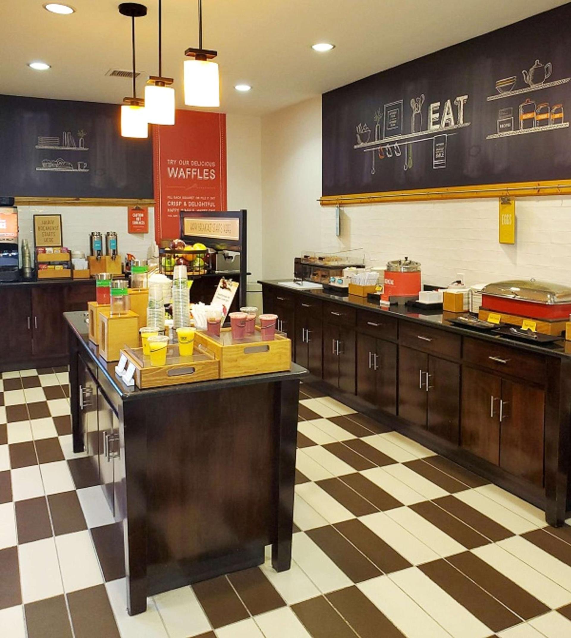 Hampton Inn Stow photo 10